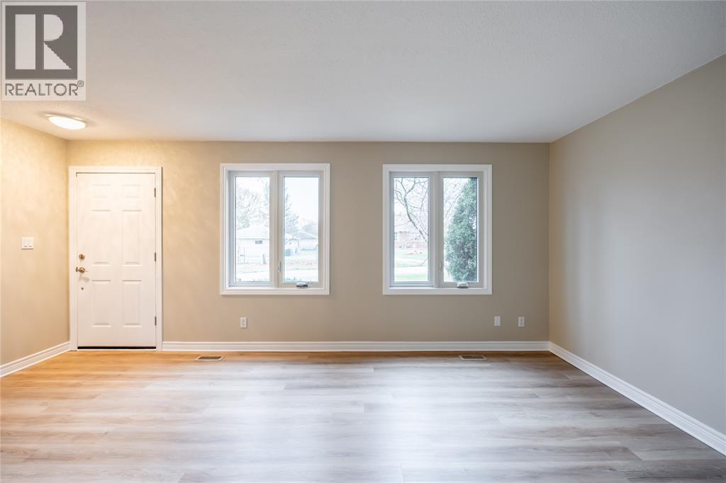 900 EVEREST COURT, Sarnia 5