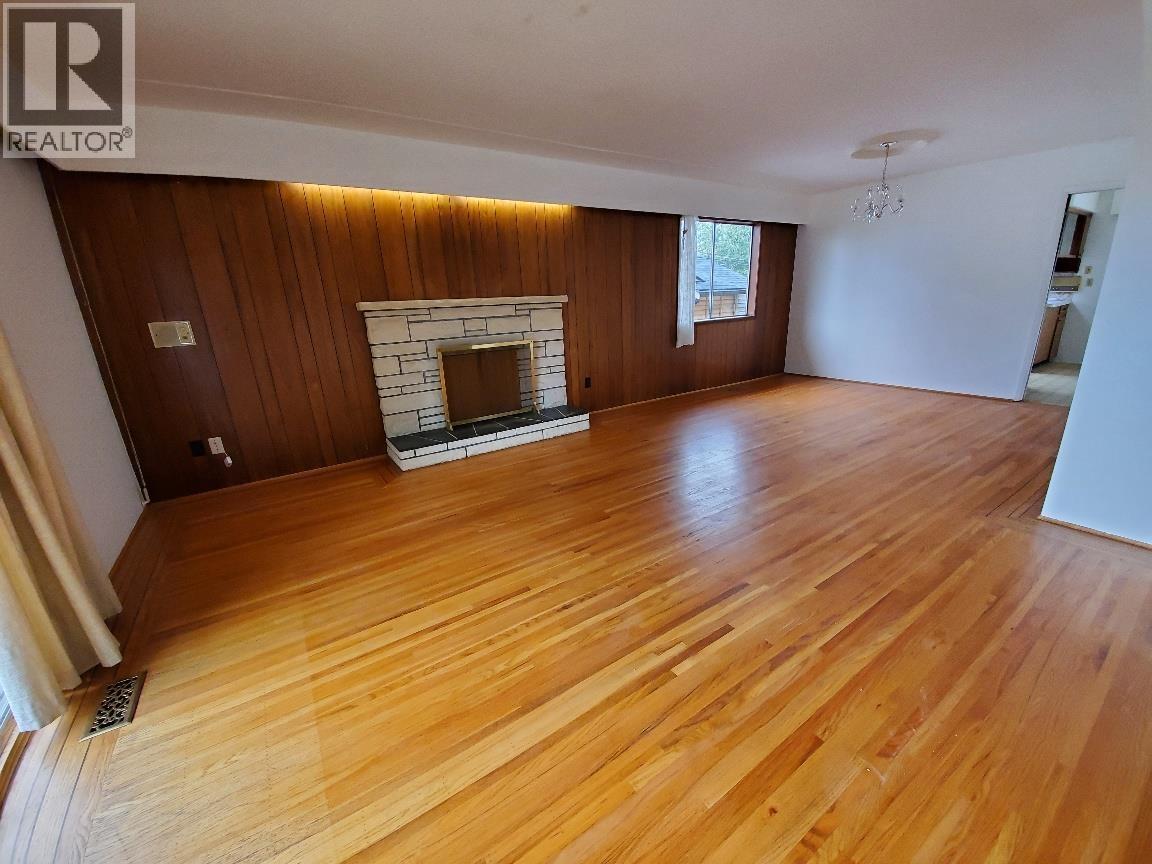 Upper 644 W 14TH STREET, North Vancouver 4
