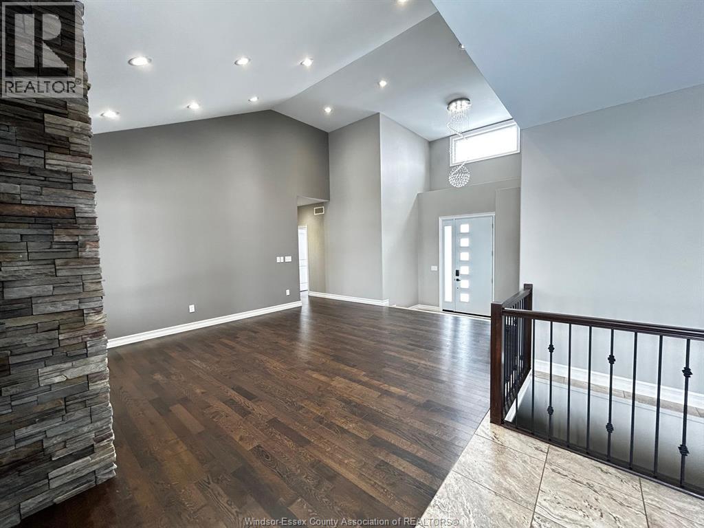 2125 FOX RUN ROAD Unit# UPPER, Leamington 5