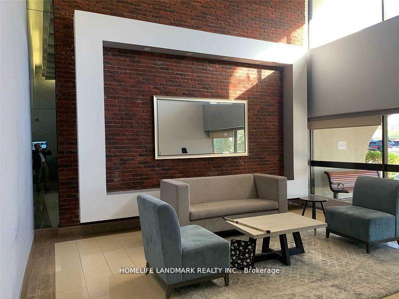 # 811 - 260 Seneca Hill Drive, Toronto 4