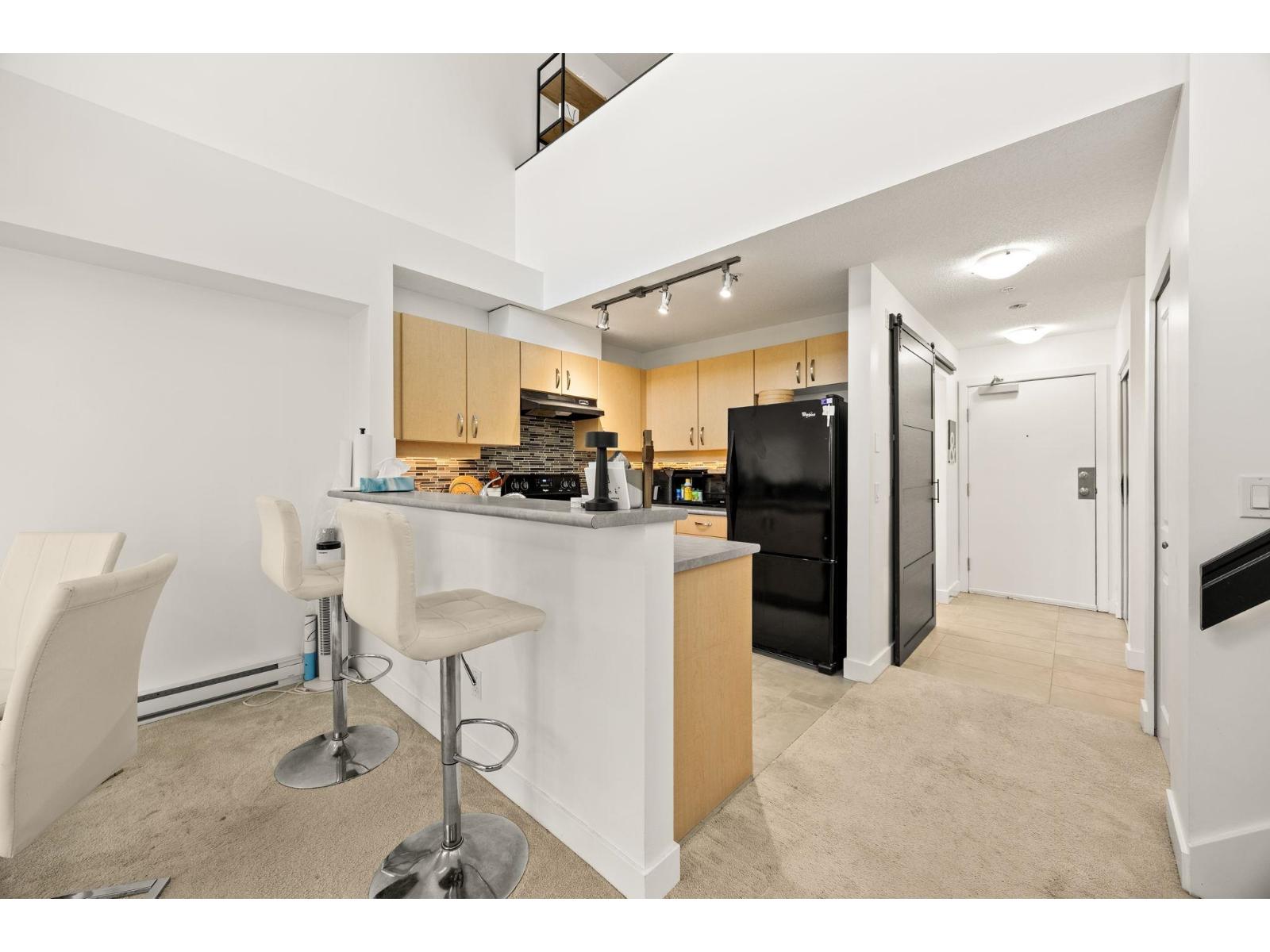 432 10838 CITY PKWY DRIVE, Surrey 5