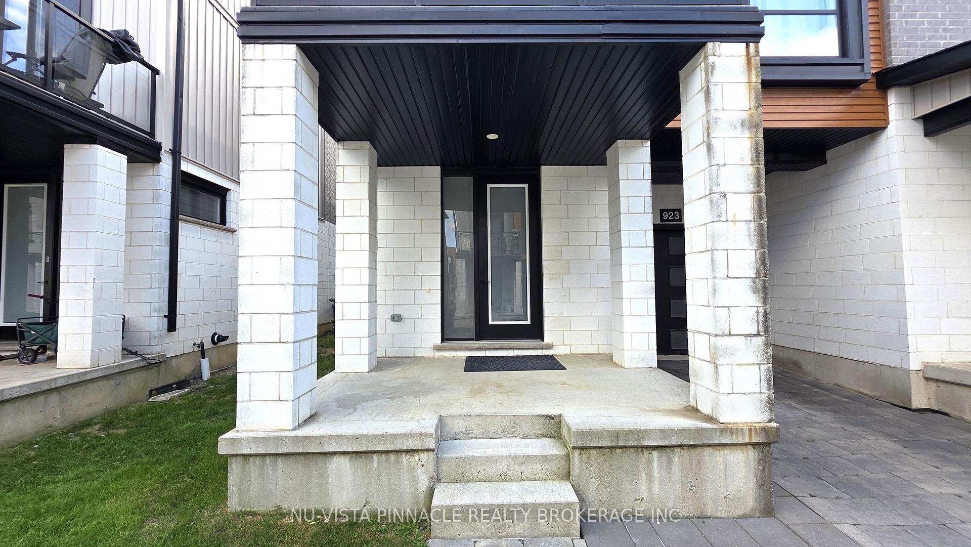 923 Georgetown Drive, London North 4