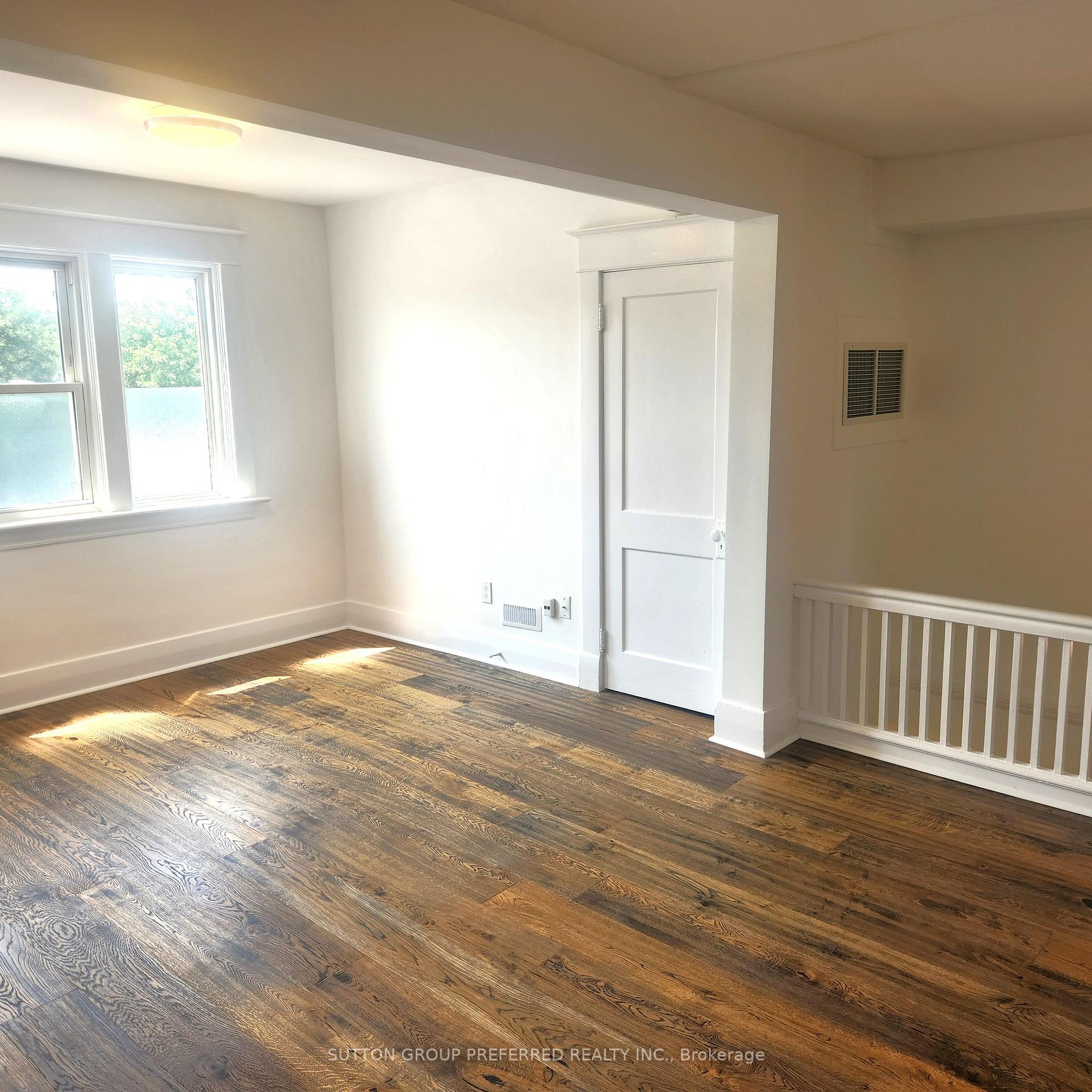 Upper Unit - 312 Wharncliffe Road S, London South 4
