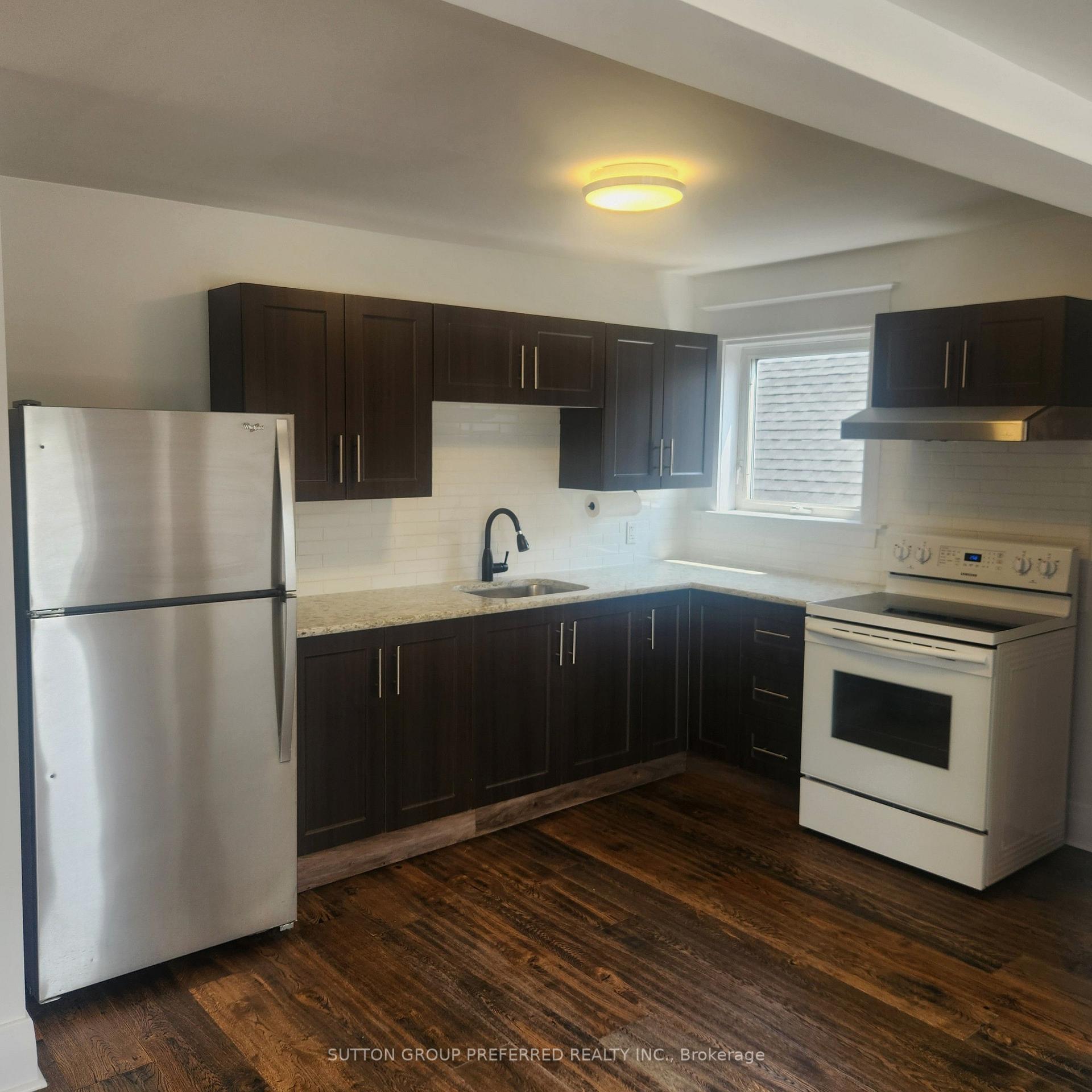 Upper Unit - 312 Wharncliffe Road S, London South 2