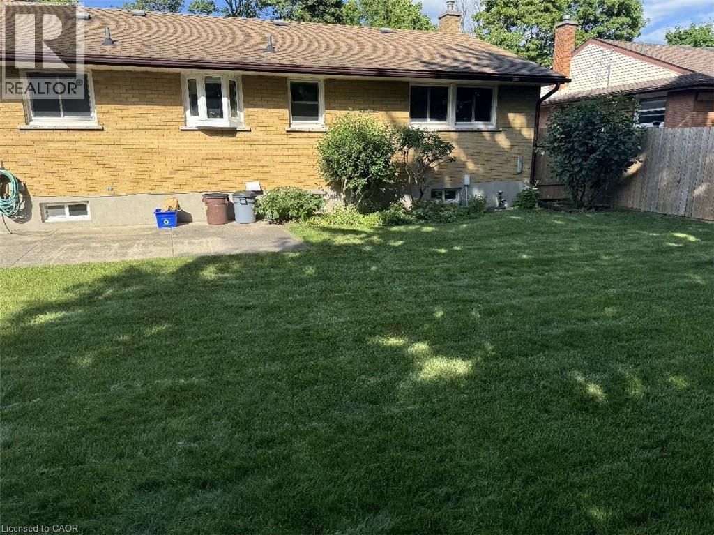 23 ELKINGTON Drive Unit# Upper U, Kitchener 3