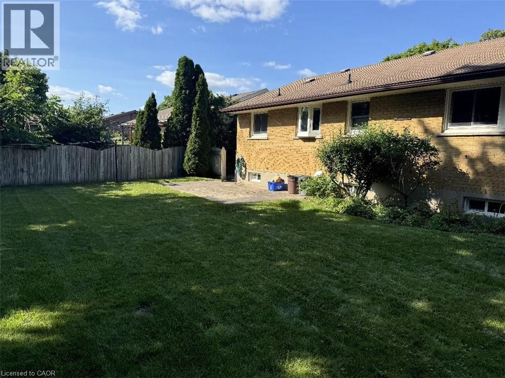 23 ELKINGTON Drive Unit# Upper U, Kitchener 2