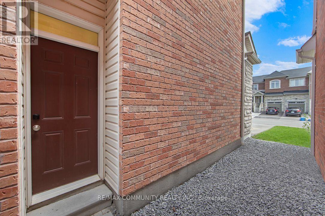 Bsmt - 2447 Moonlight Crescent, Pickering 2