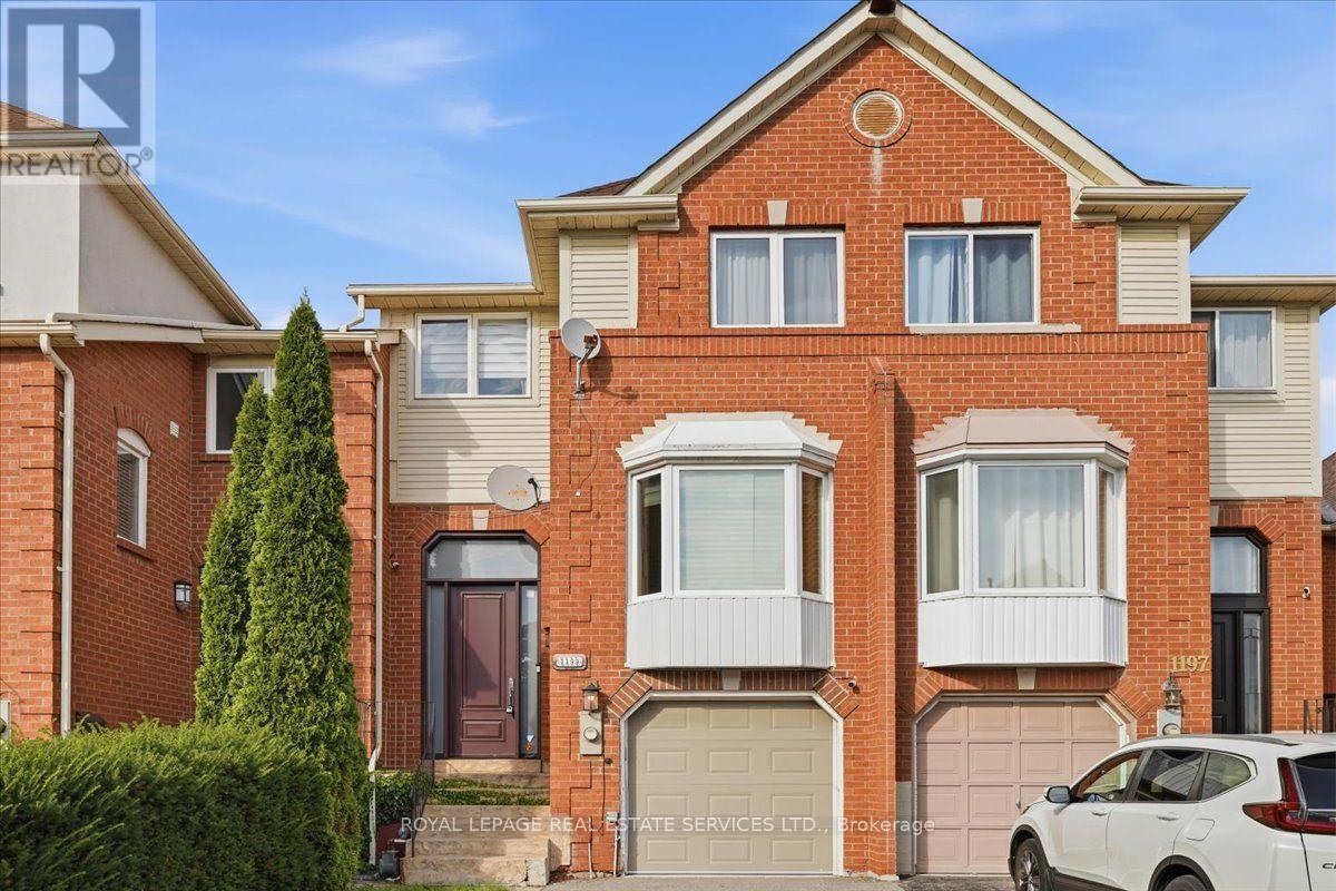 1199 LEEWOOD Drive Oakville Ontario Canada Sale residential Mirjana Wheeler Real Estate Group Royal LePage Real Estate Services Ltd, Brokerage*