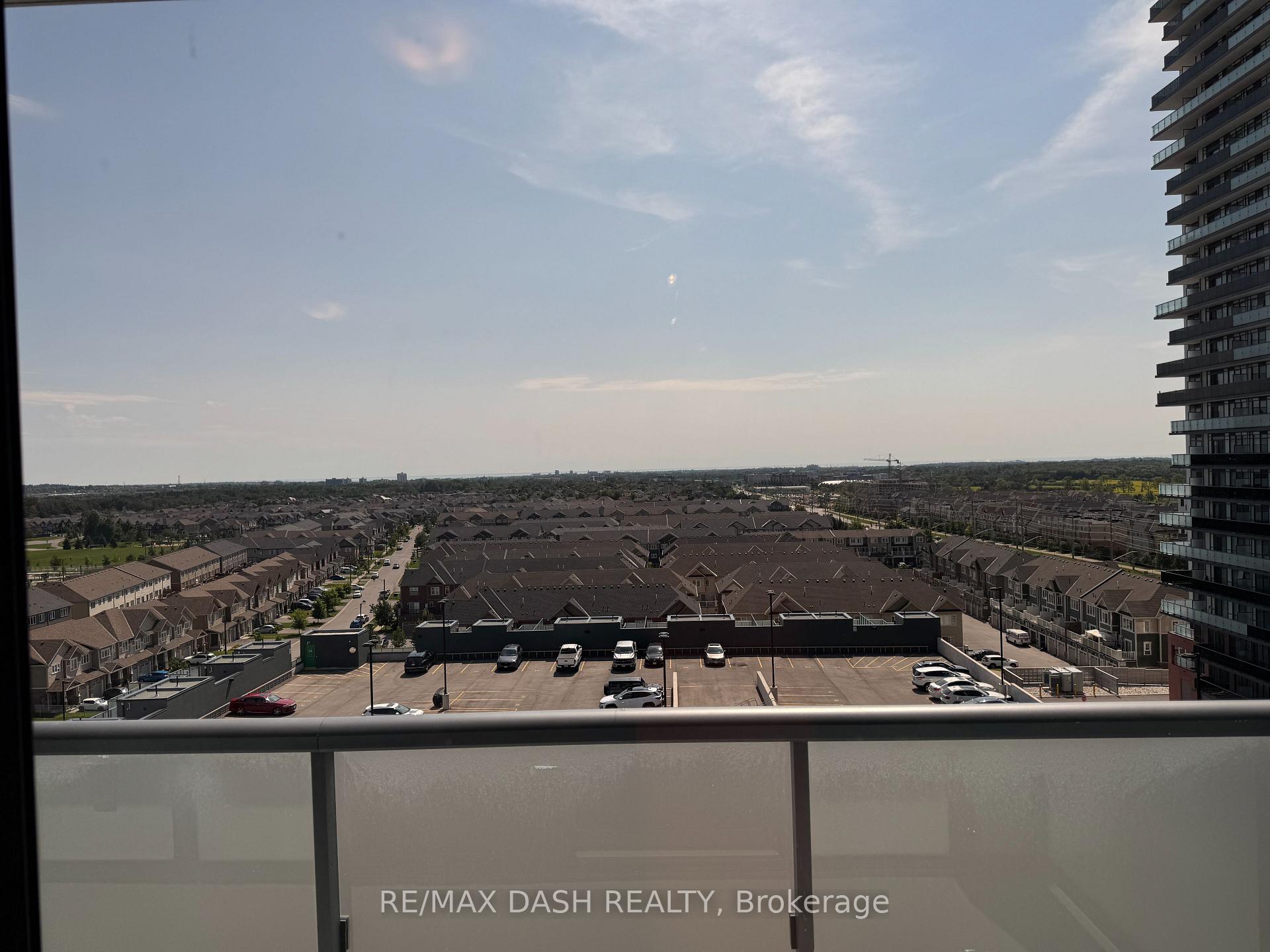 642 - 2545 Simcoe Street N, Oshawa 4
