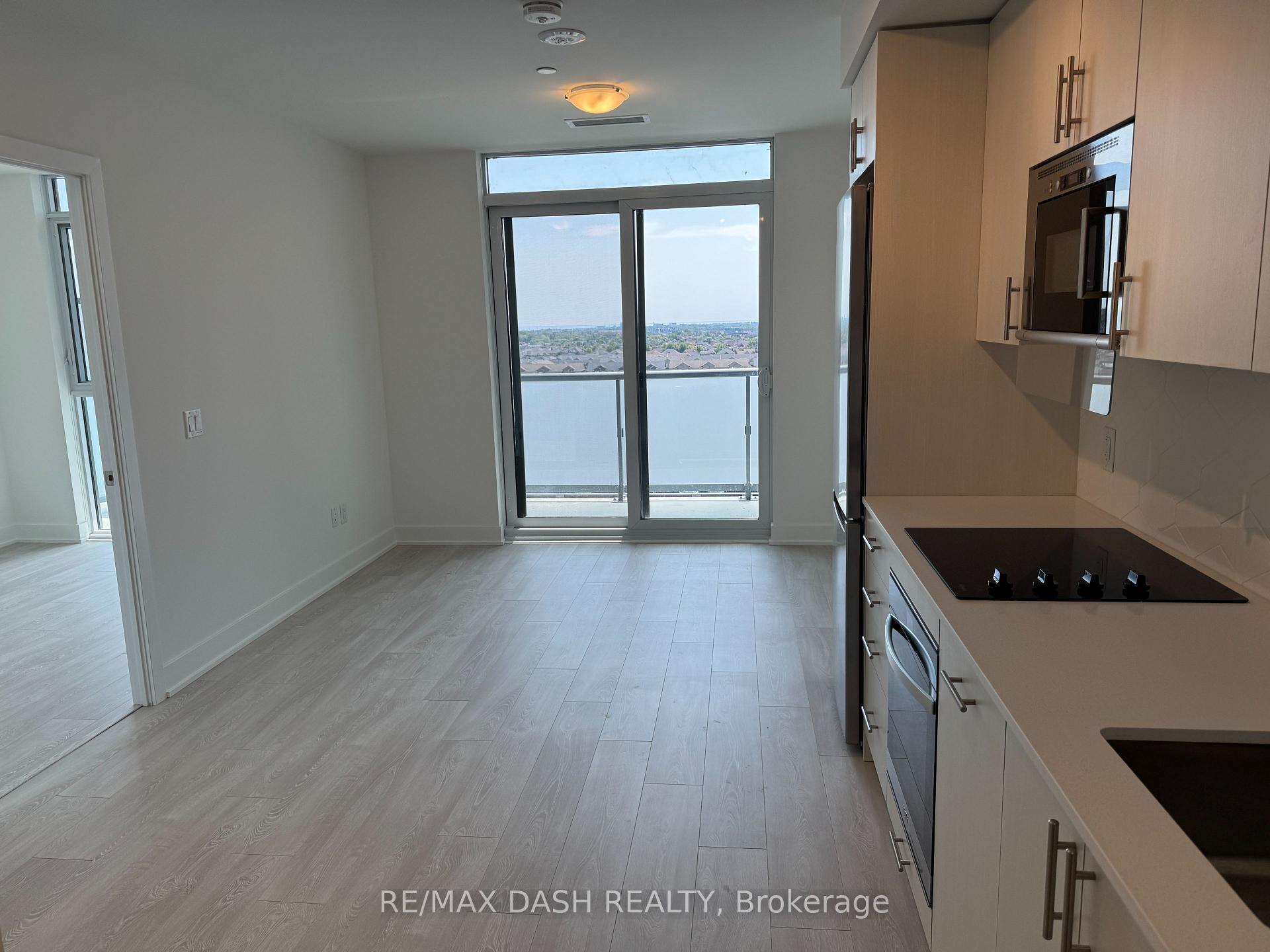 642 - 2545 Simcoe Street N, Oshawa 3