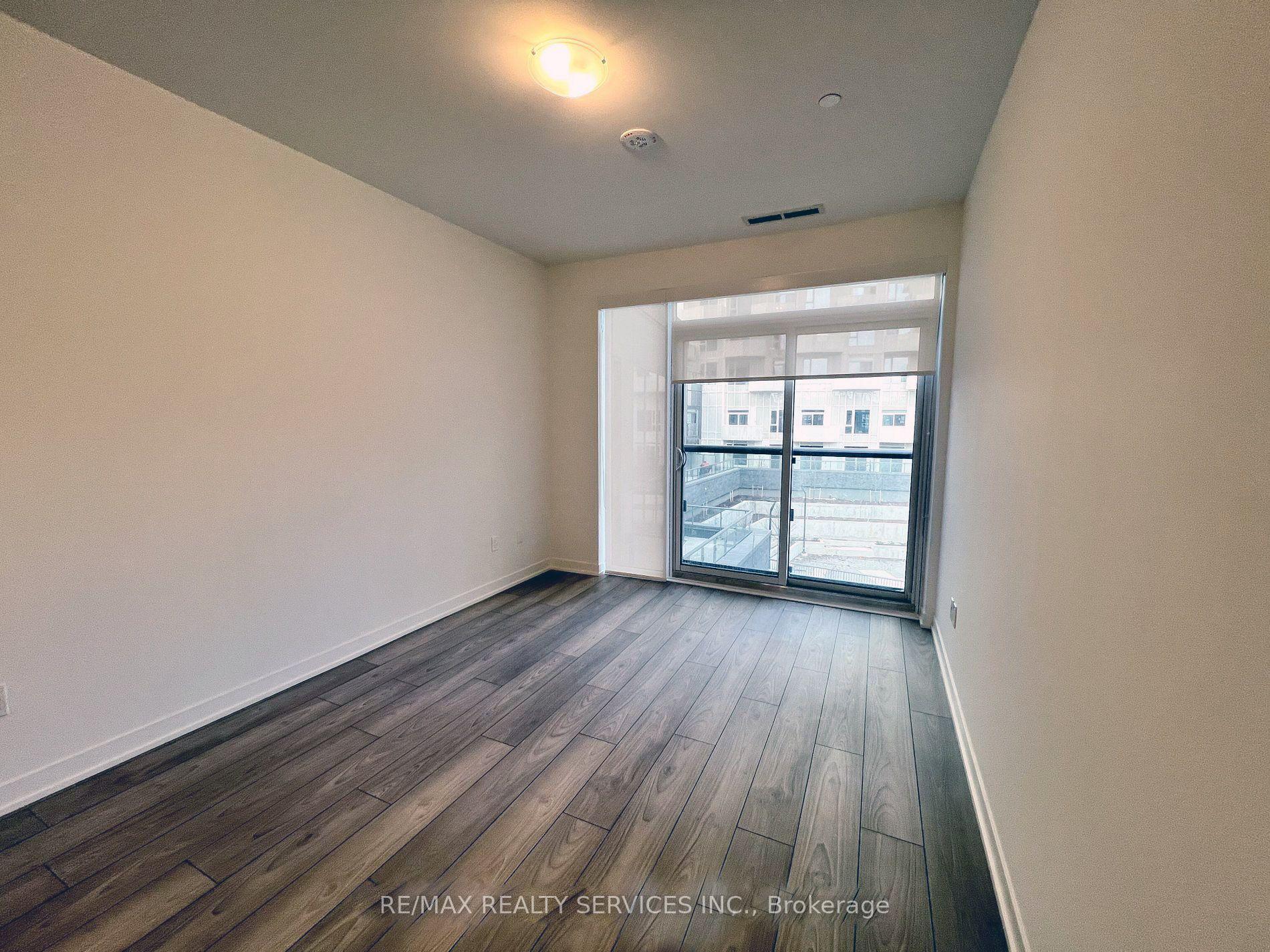 426 - 10 Abeja Street, Vaughan 5