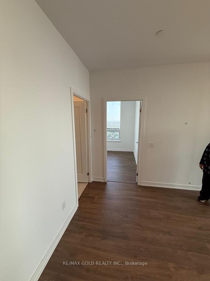 2502 - 5105 Hurontario Street, Mississauga 4