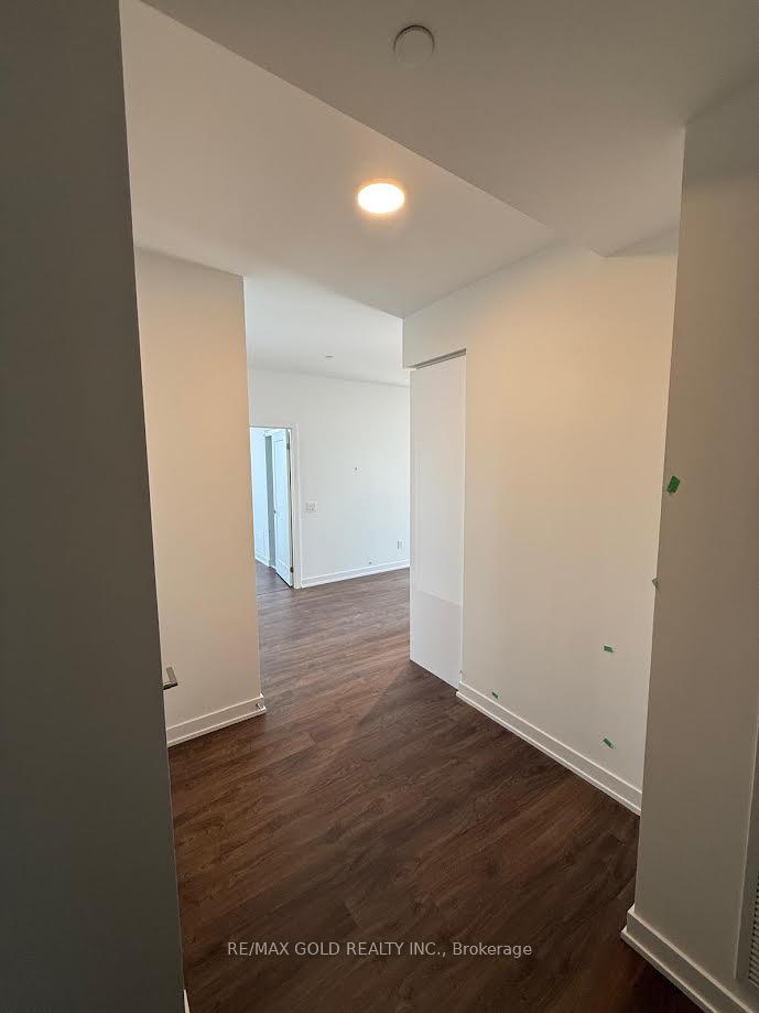 2502 - 5105 Hurontario Street, Mississauga 2