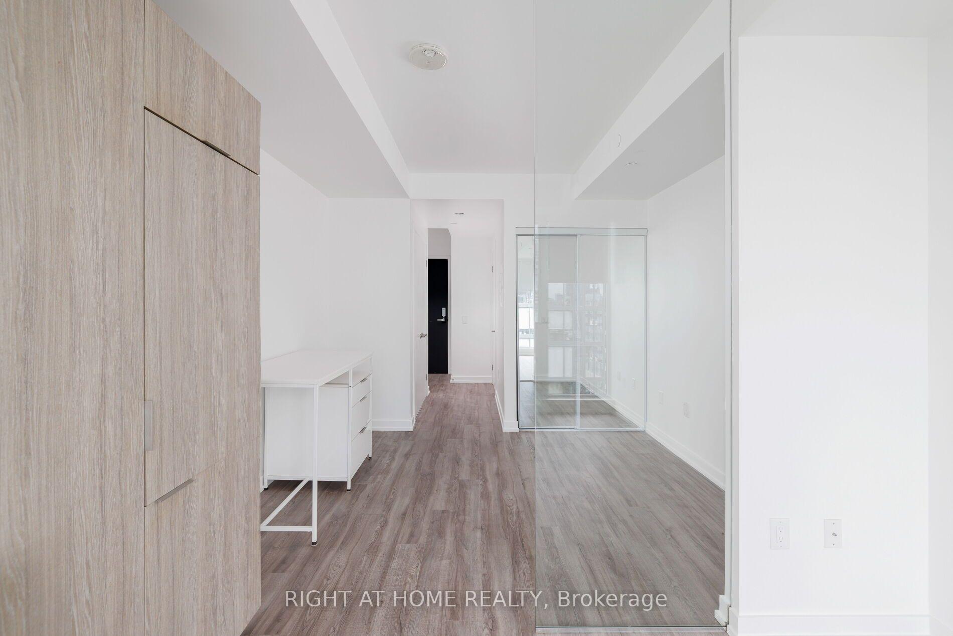 PH09 - 77 Shuter Street, Toronto 3