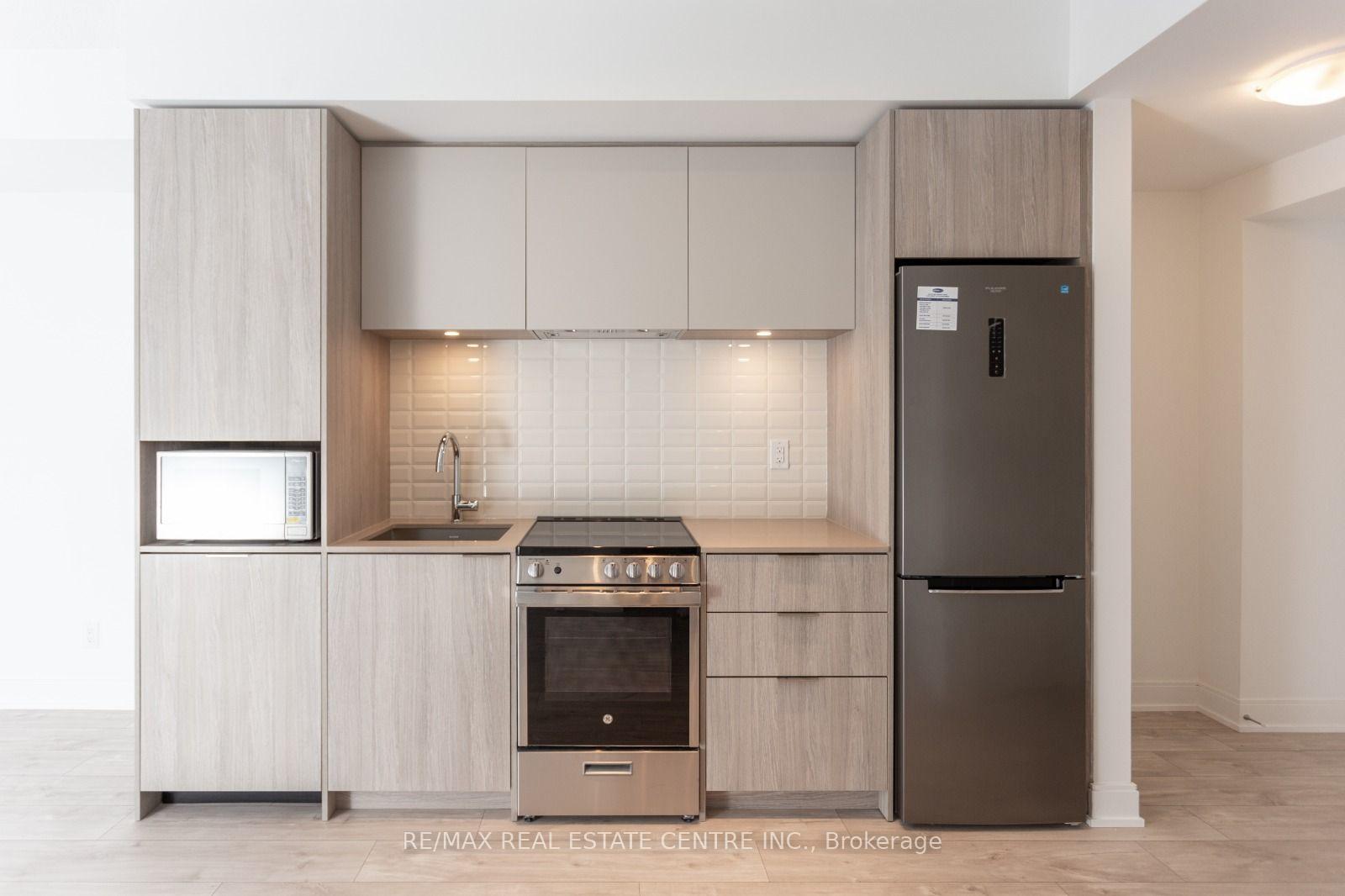 701 - 70 Annie Craig Drive, Toronto 4