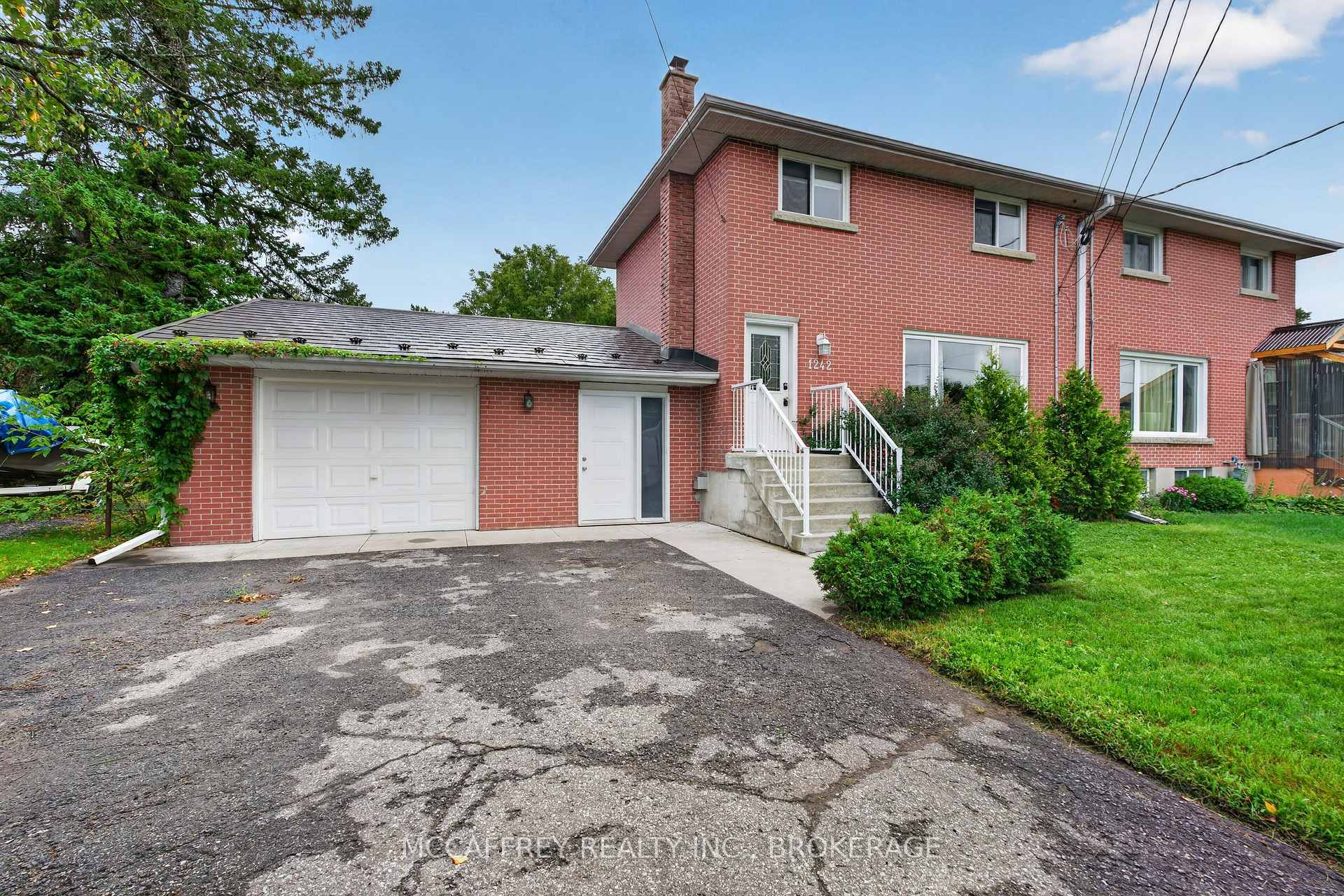 1242 Leyton Avenue Kingston Ontario Canada Sale residential Shannon McCaffrey McCaffrey Realty Inc., Brokerage