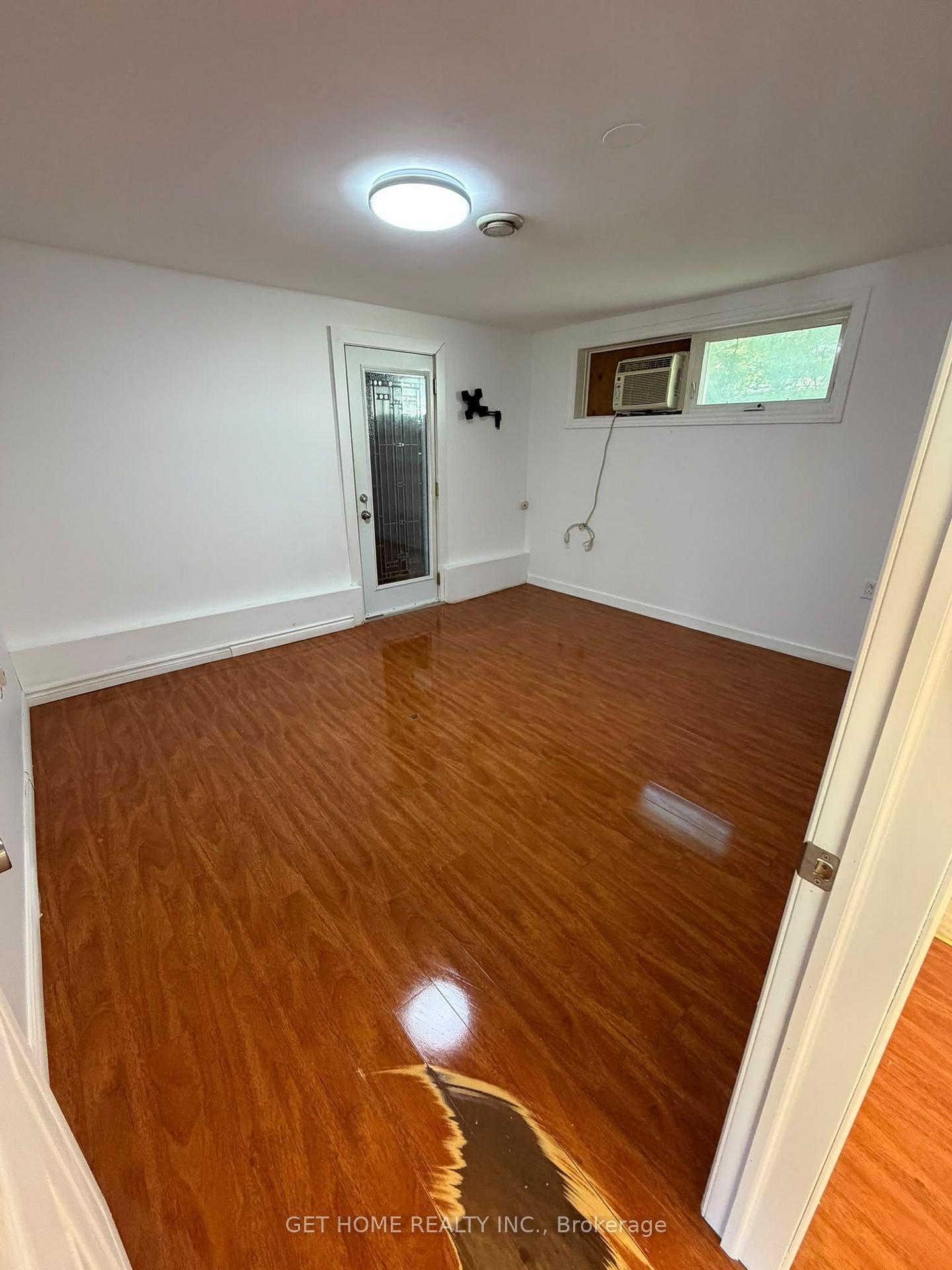 Main - 358 The Queensway S, Georgina 5