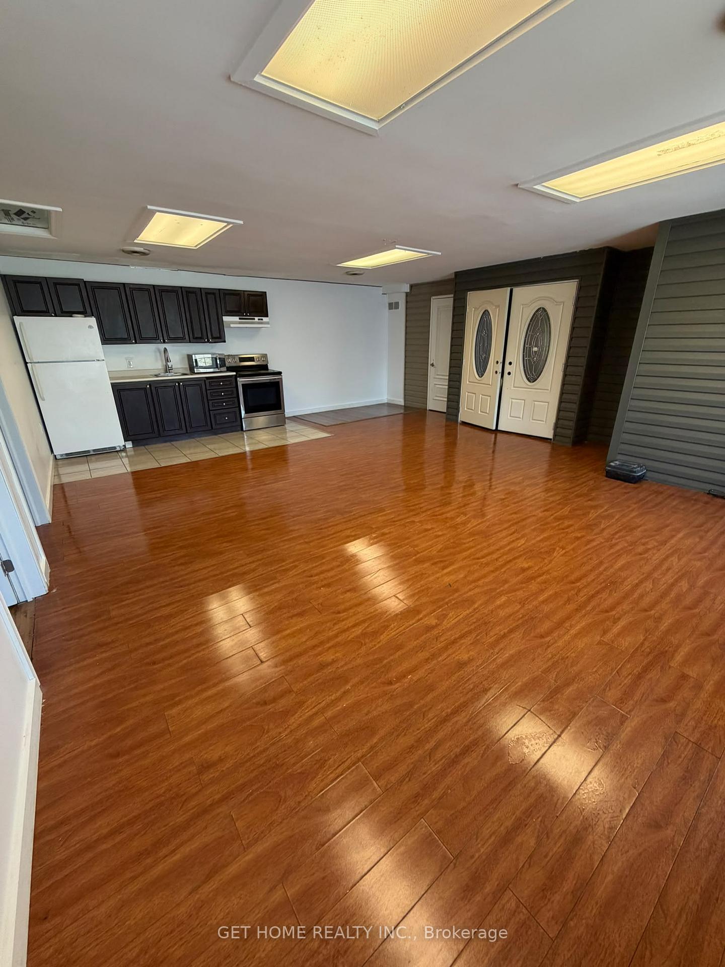 Main - 358 The Queensway S, Georgina 2