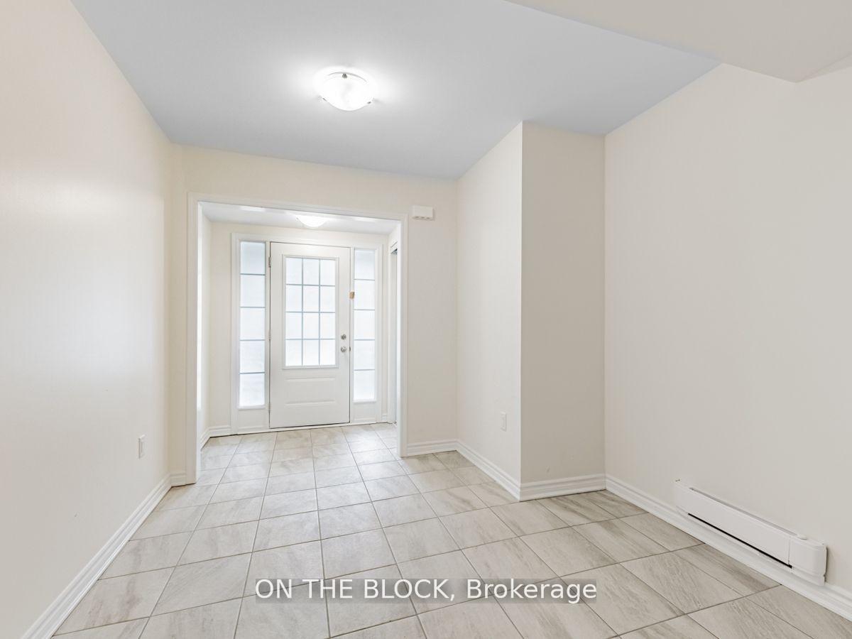 2425 Fall Harvest Crescent, Pickering 5