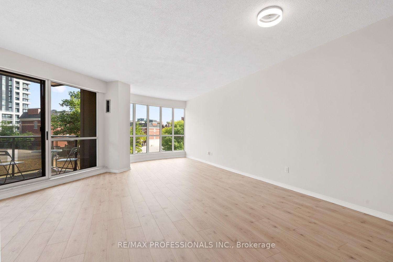 311 - 2511 Lakeshore Road W, Oakville 2