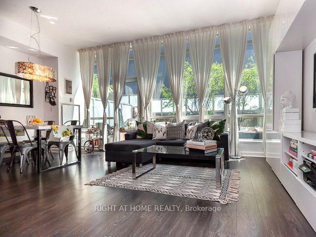 G21 - 350 Wellington Street W, Toronto 3