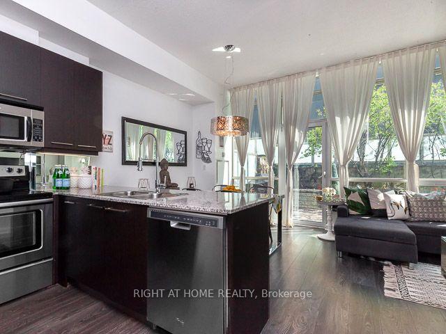 G21 - 350 Wellington Street W, Toronto 2