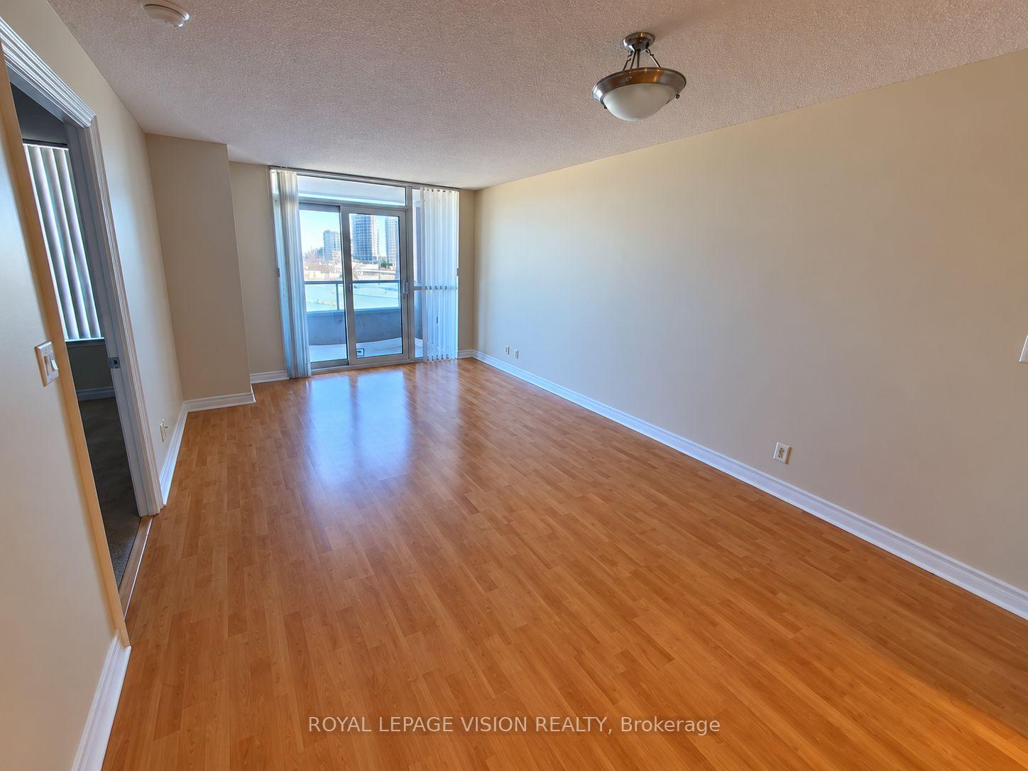 327 - 33 Cox Boulevard, Markham 2