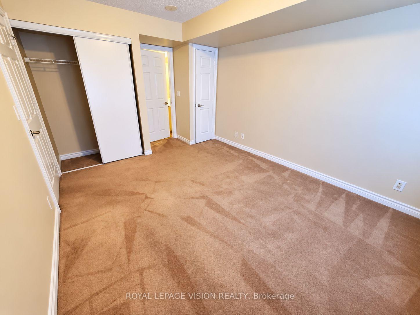 327 - 33 Cox Boulevard, Markham 5