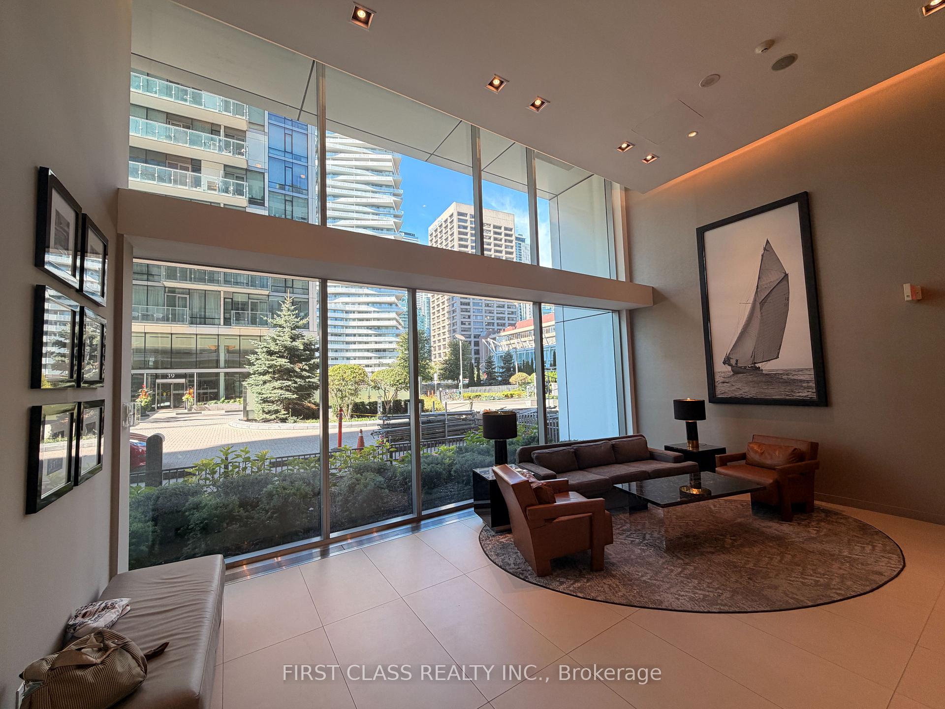 625 - 39 Queens Quay E, Toronto 4