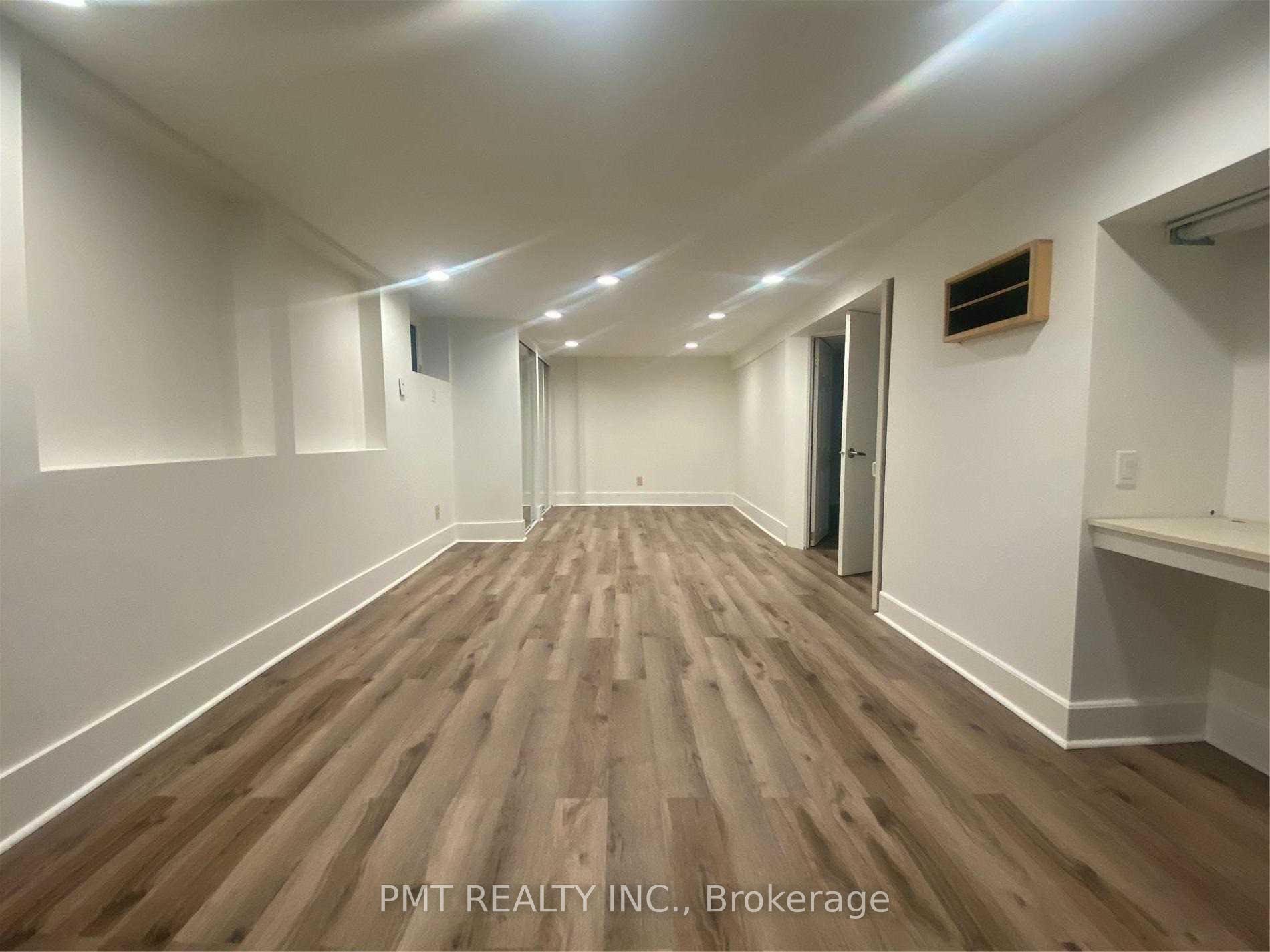 Lower - 41 Park Street, Toronto 2
