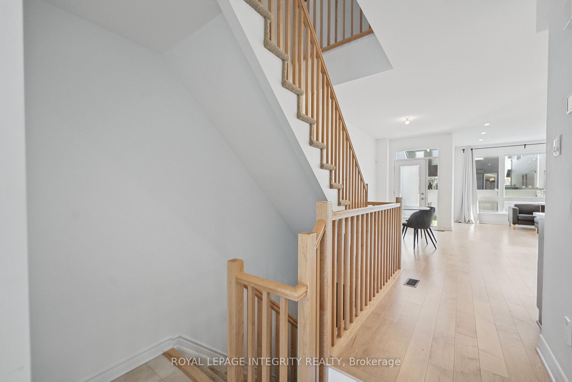 926 Omagaki Way, Ottawa 4