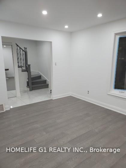 99 Aspenwood Drive, Toronto 5