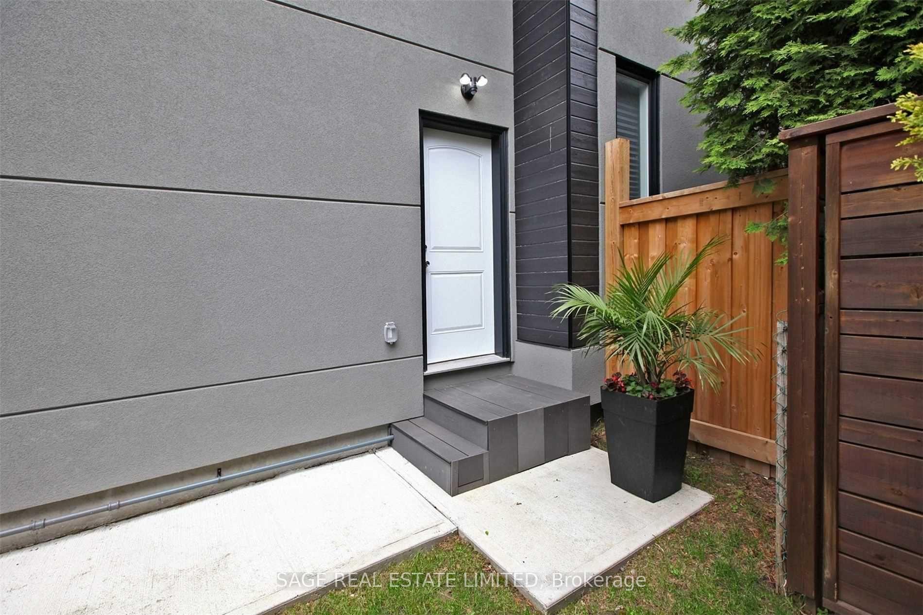 Lower - 14 Furnival Road, Toronto 2