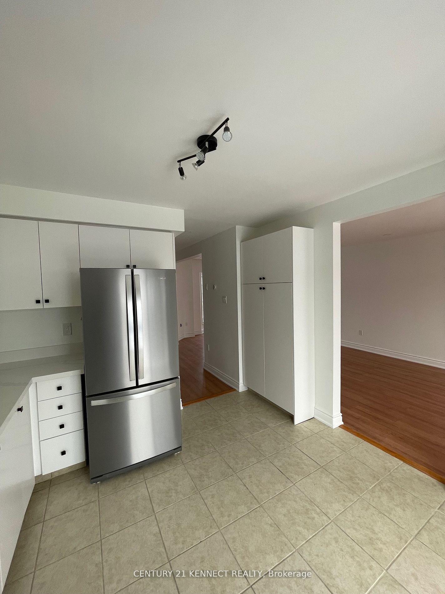 35 Drake Drive, Barrie 4