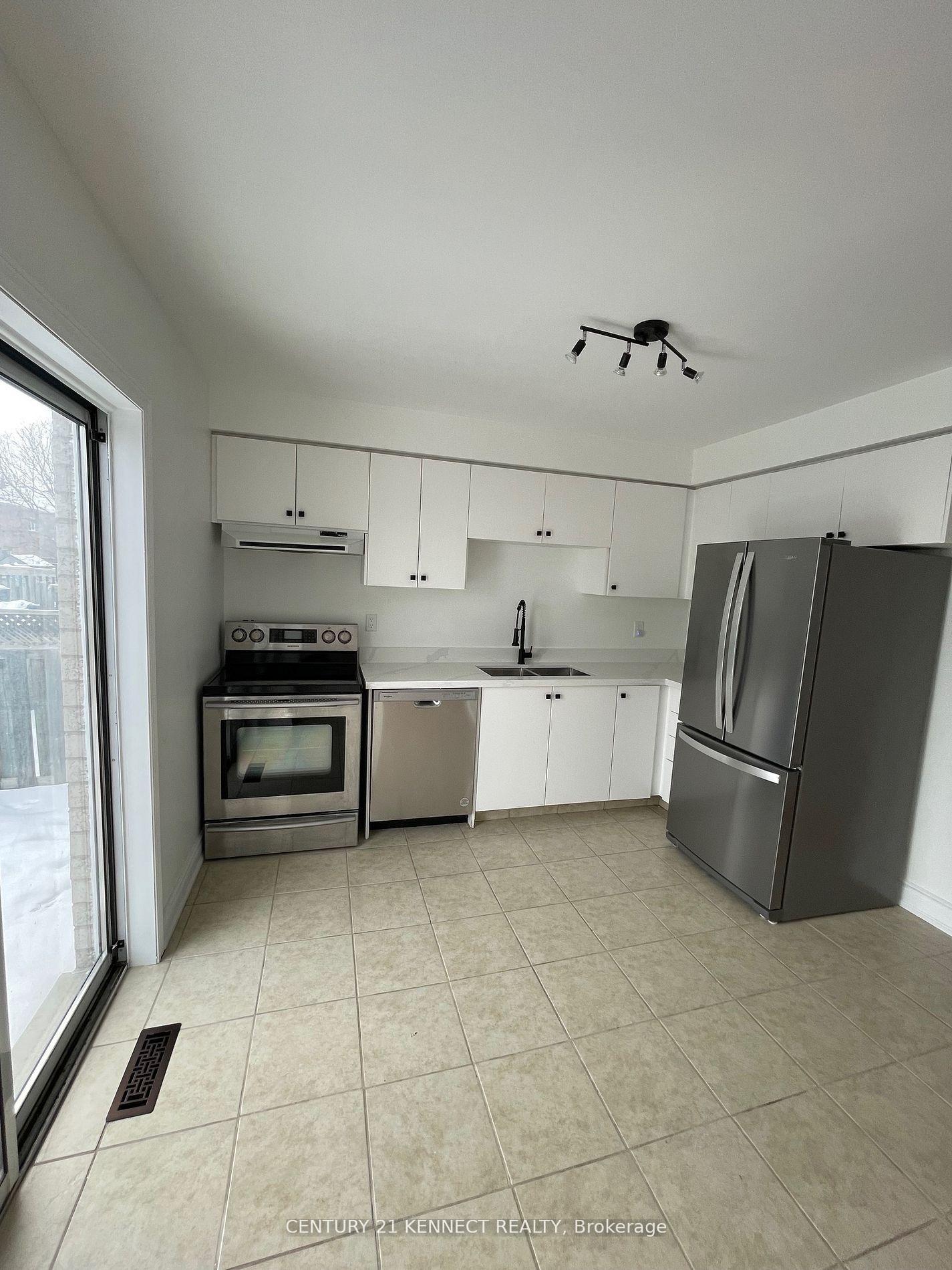 35 Drake Drive, Barrie 3