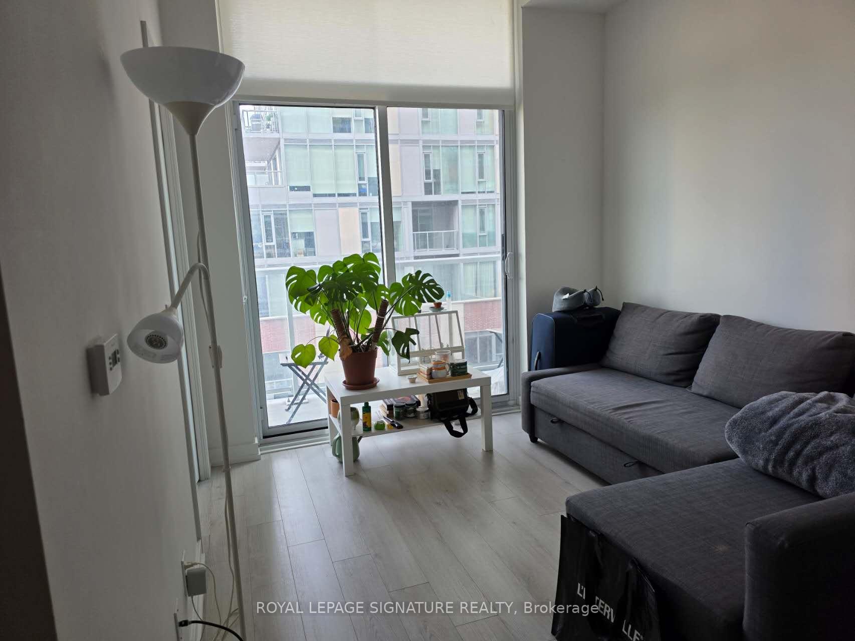421 - 33 Helendale Avenue, Toronto