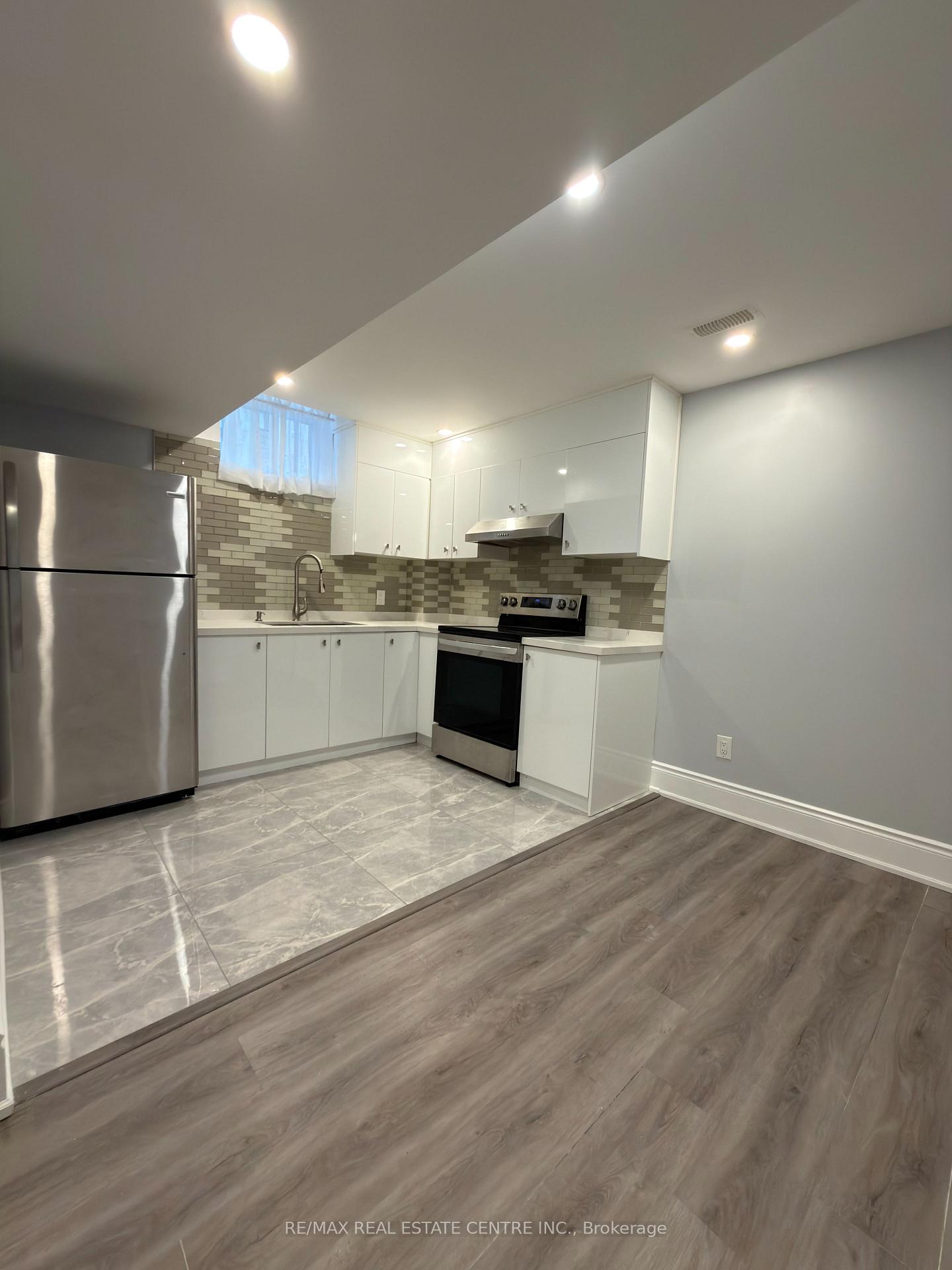 Lower - 53 Dybal Street, Vaughan 5
