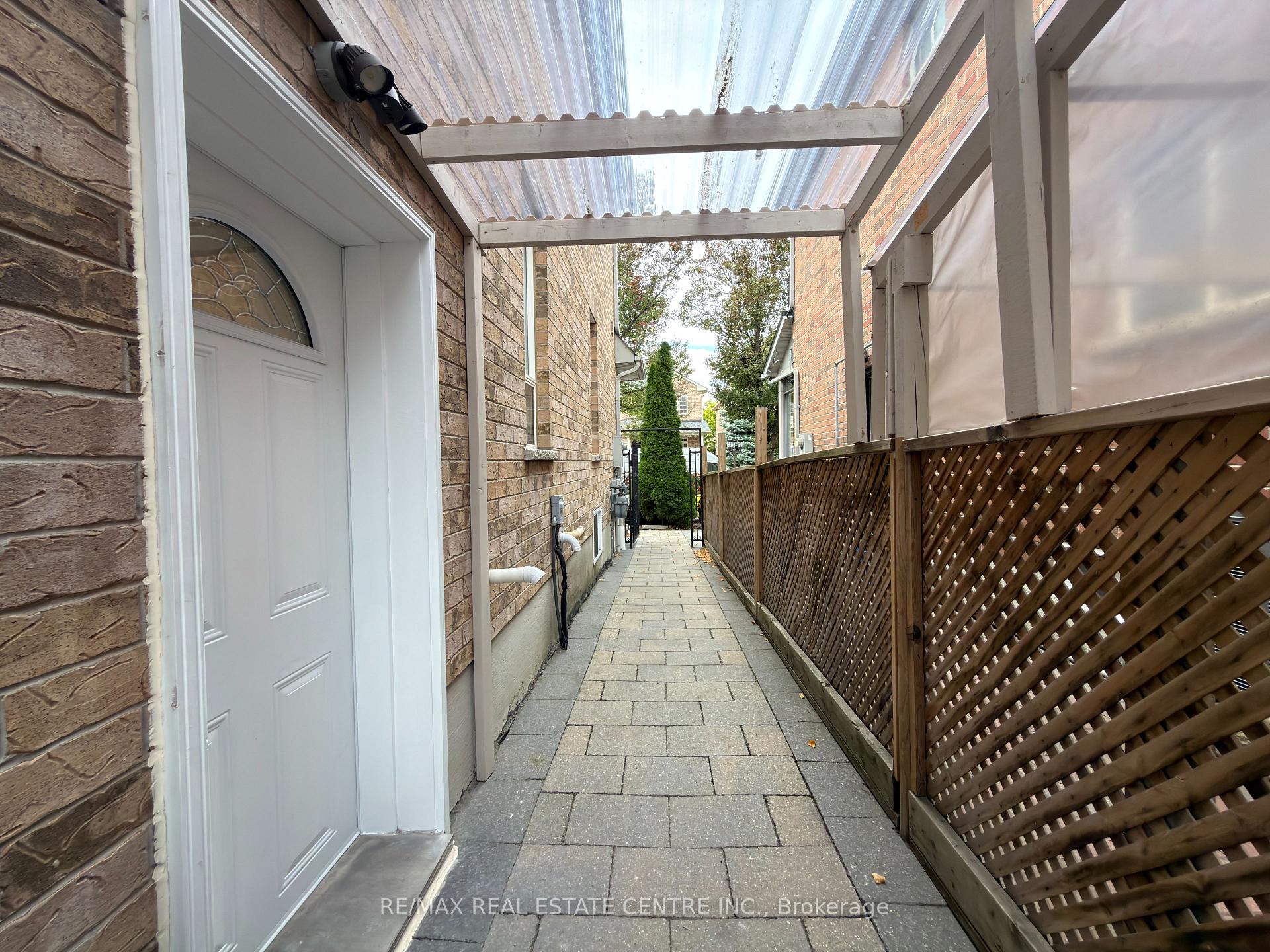 Lower - 53 Dybal Street, Vaughan 2