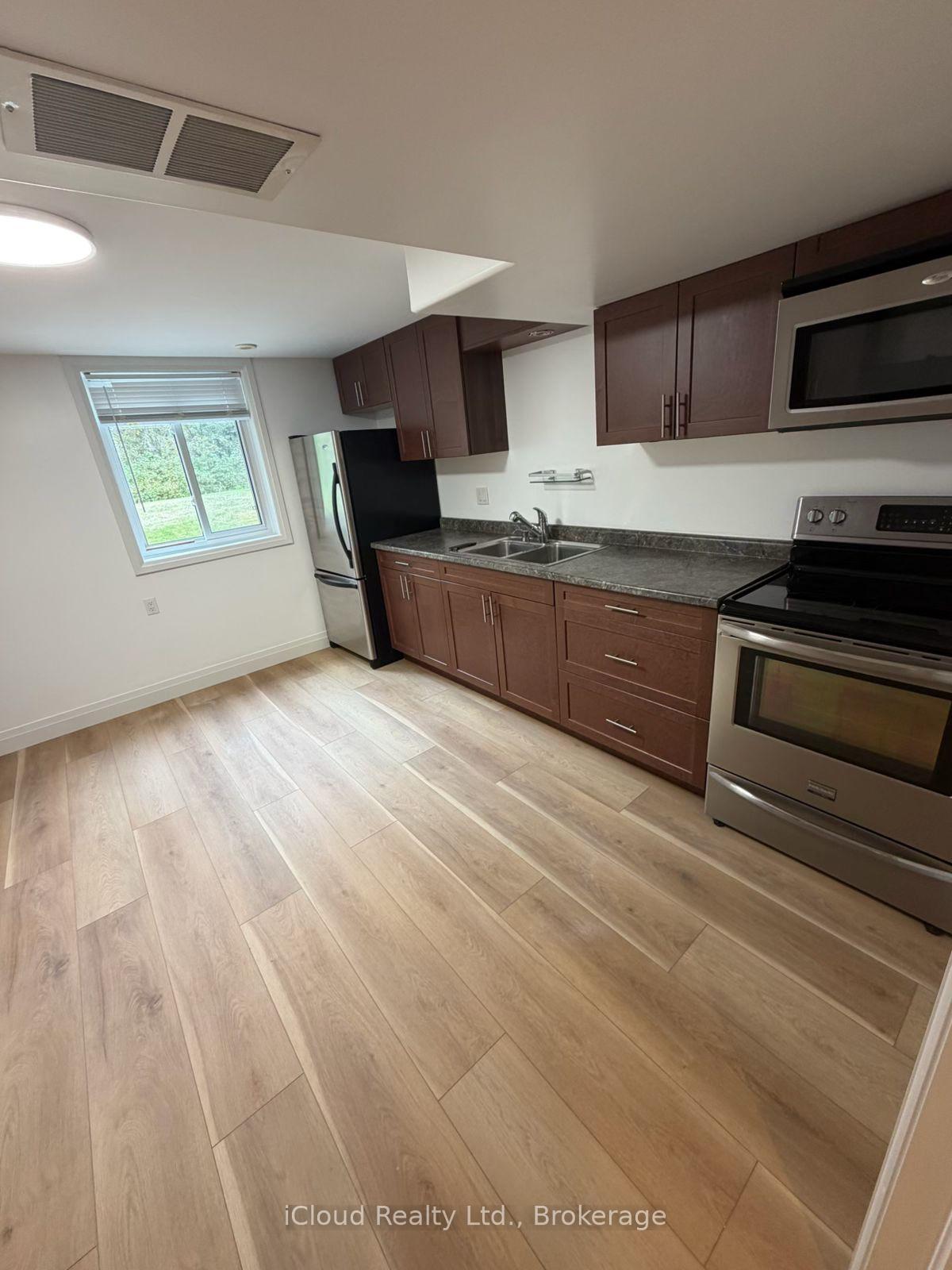 84 Confederation Road, Halton Hills 5