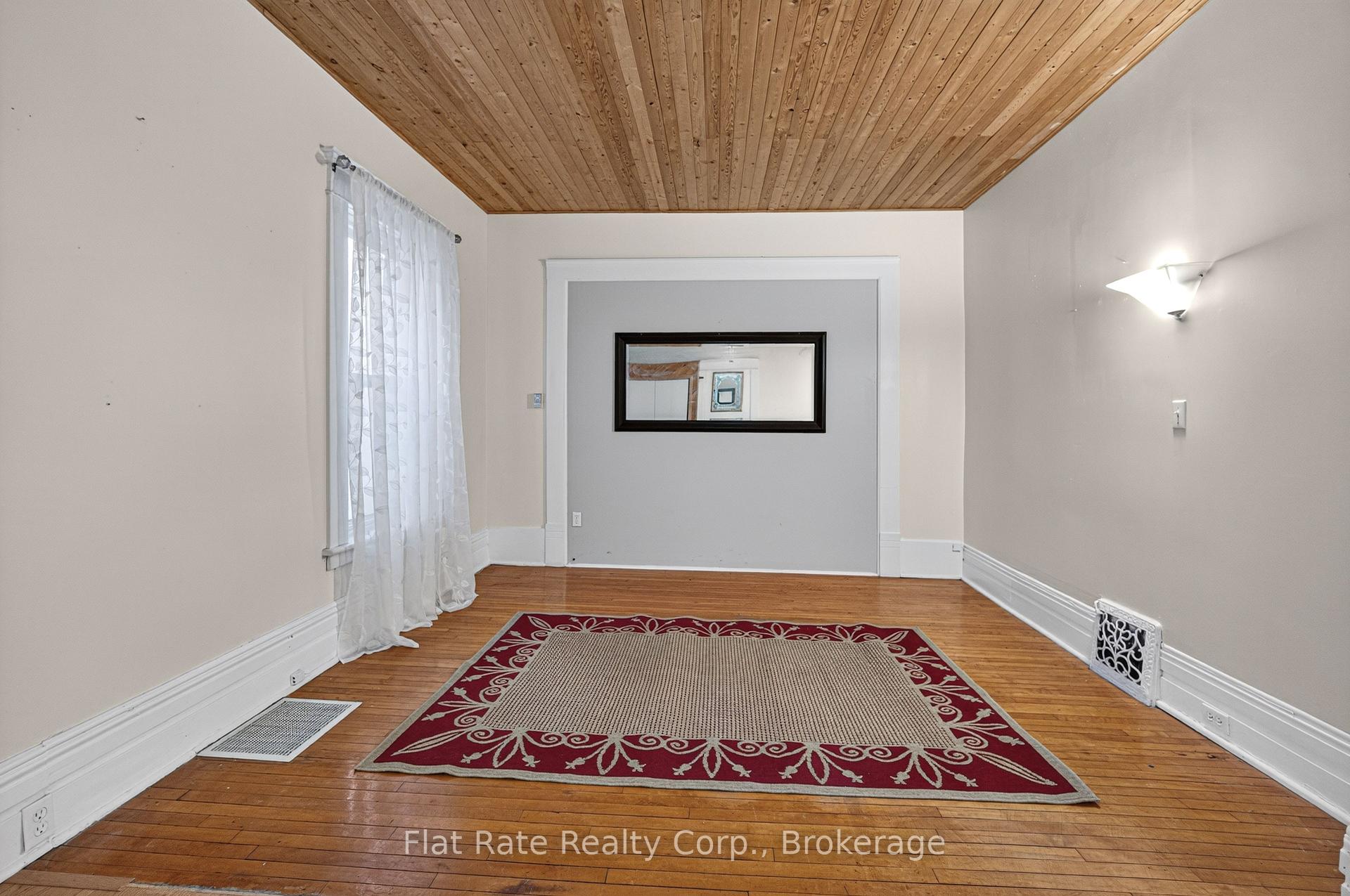 #2 - 660 George Street N, Peterborough 3
