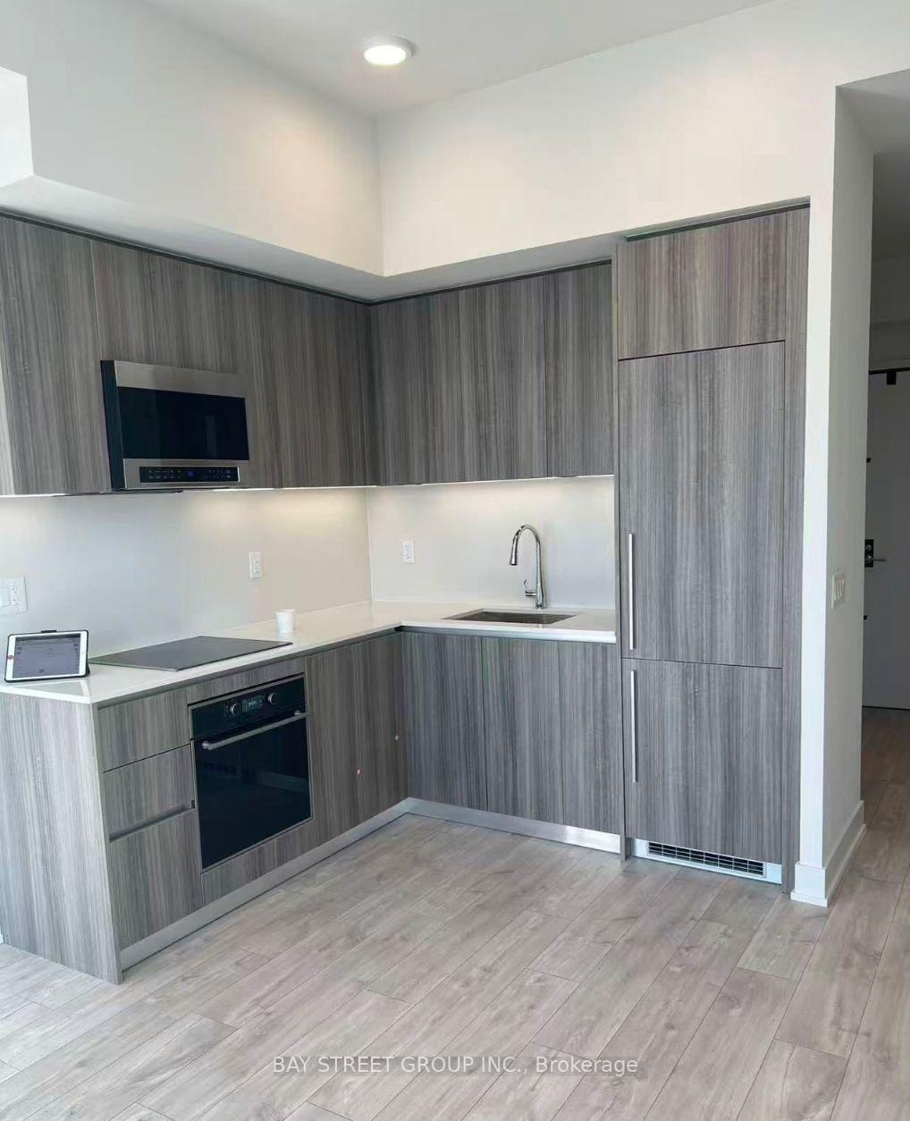 4605 - 8 Cumberland Street, Toronto 2