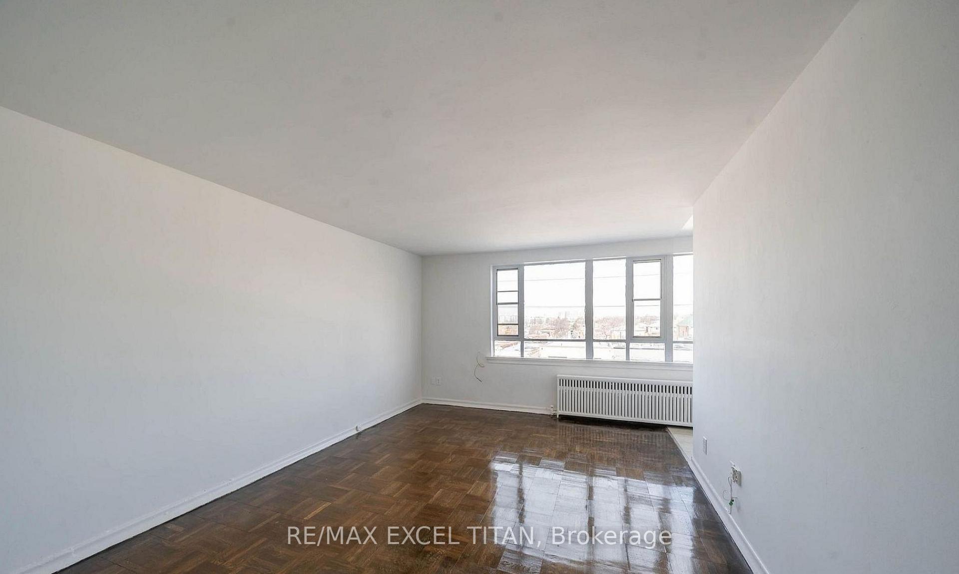 G1 - 2505 Eglinton Avenue W, Toronto 3