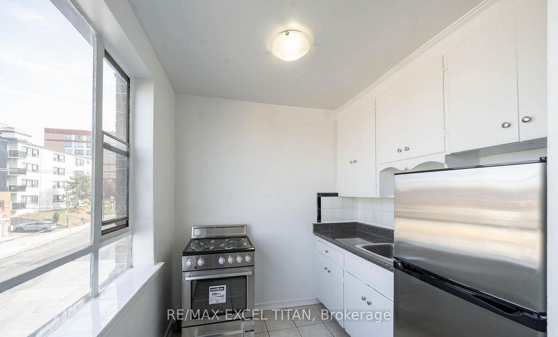 G1 - 2505 Eglinton Avenue W, Toronto 4