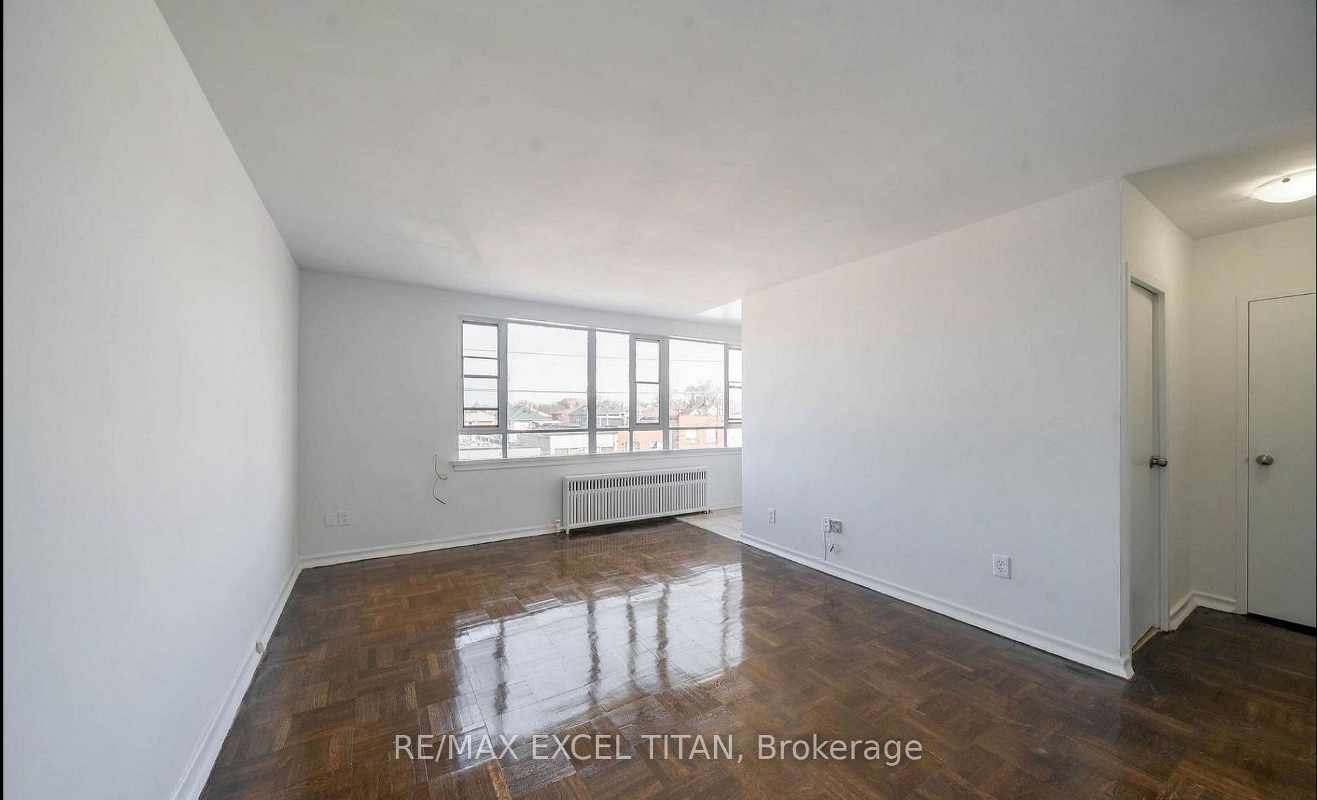 G1 - 2505 Eglinton Avenue W, Toronto 2