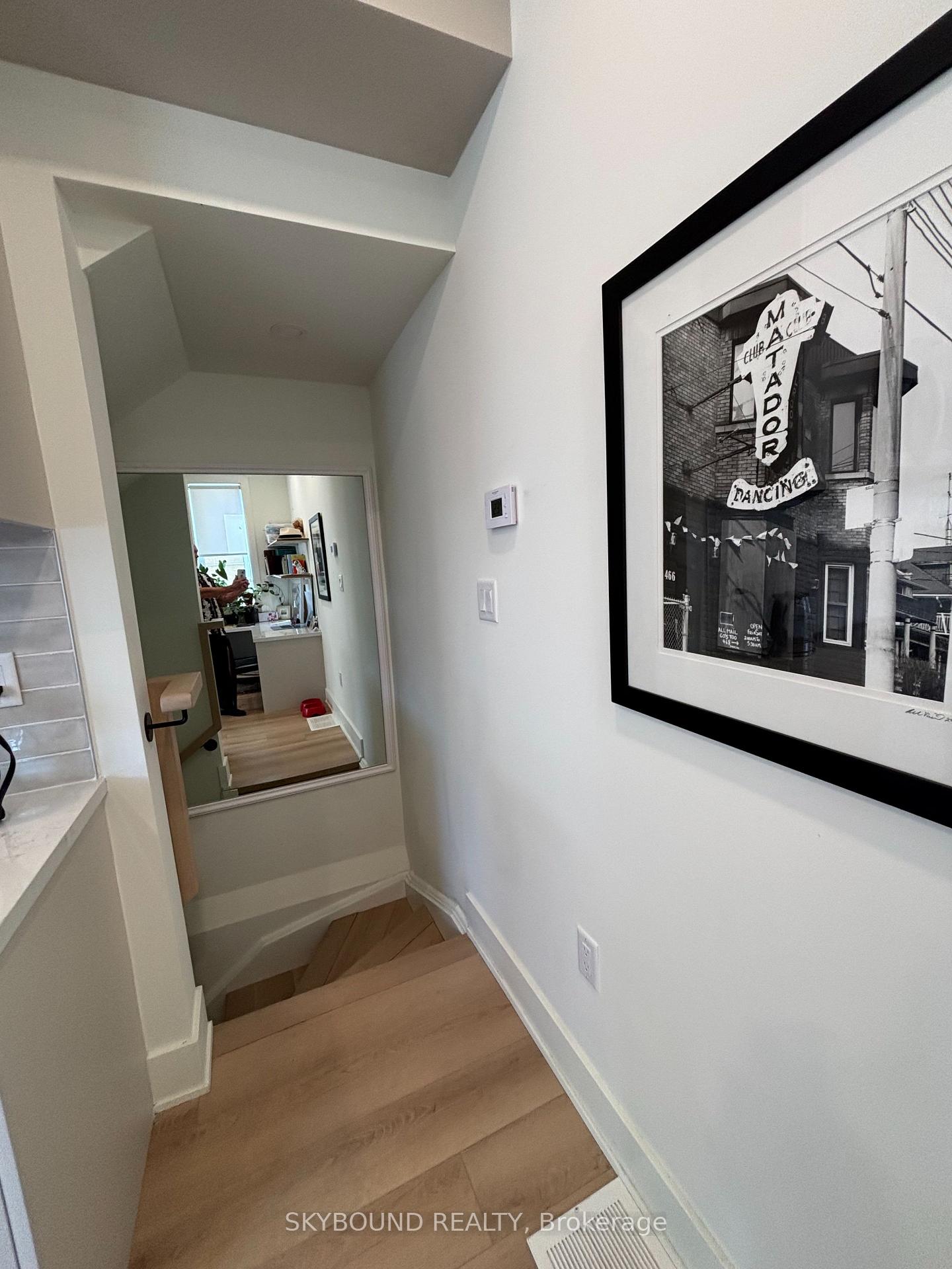 2B - 45 Bellevue Avenue, Toronto 5