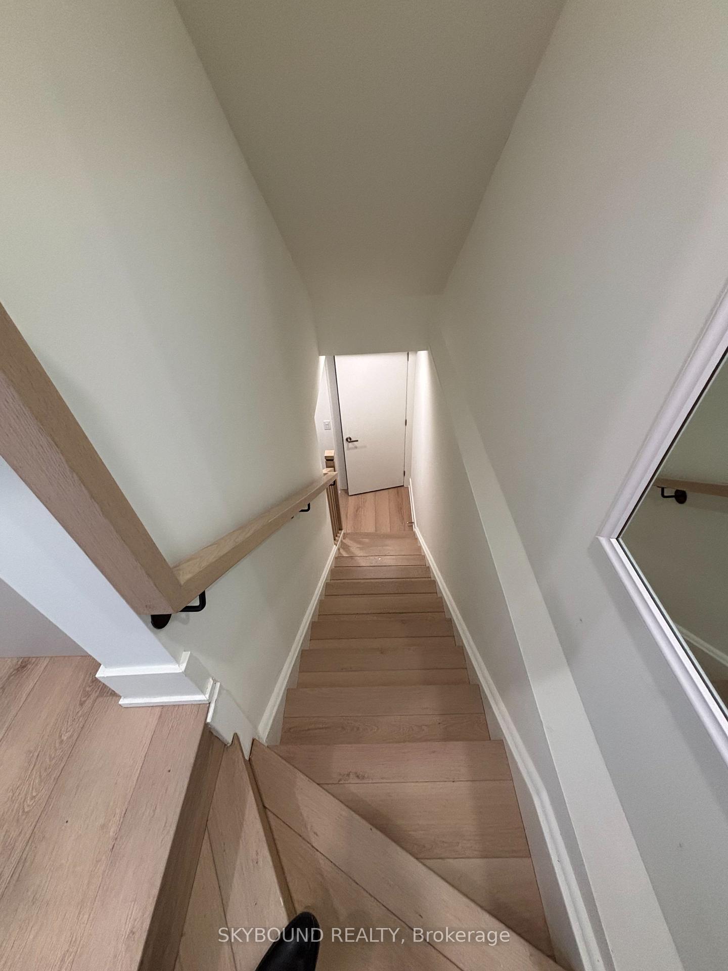 2B - 45 Bellevue Avenue, Toronto 2