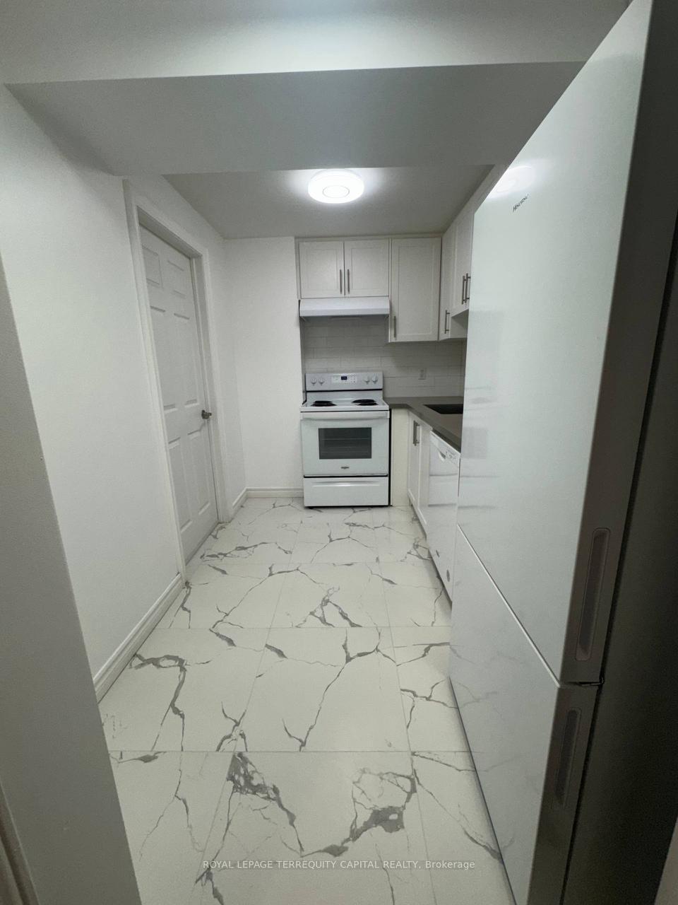 Lower - 64 Copeman Crescent, Barrie 5