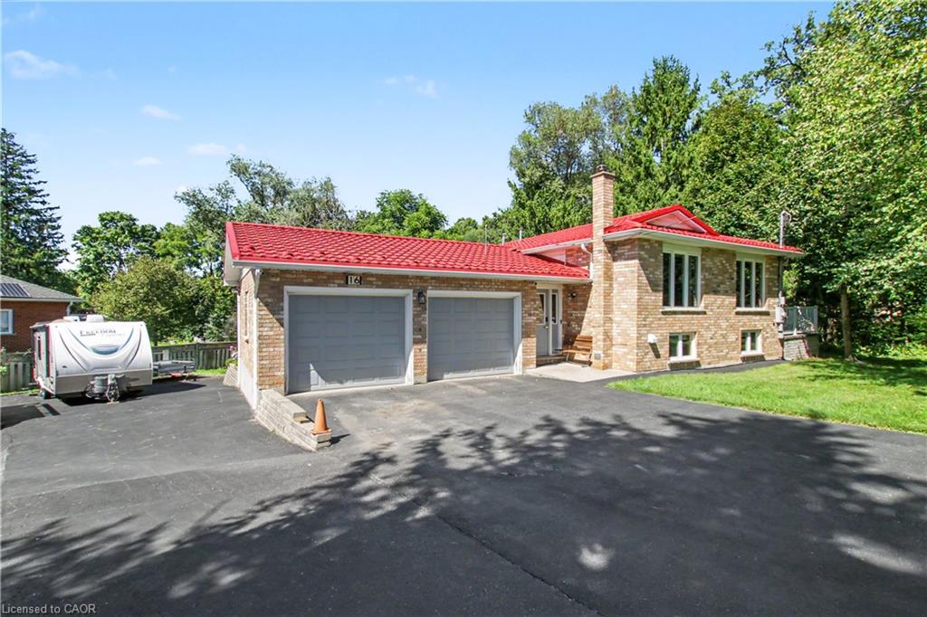16 Main Street Ayr Ontario Canada Sale residential John Moniz RE/MAX Real Estate Centre Inc., Brokerage*