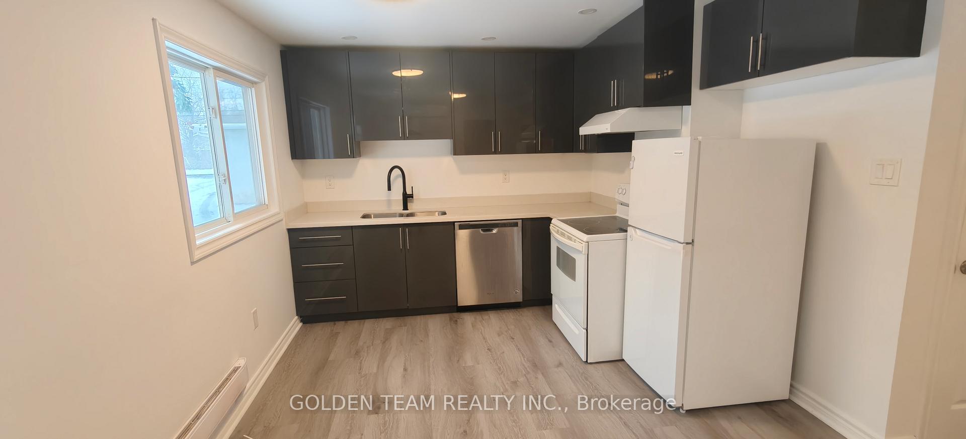 B - 620 Srigley Street, Newmarket 4