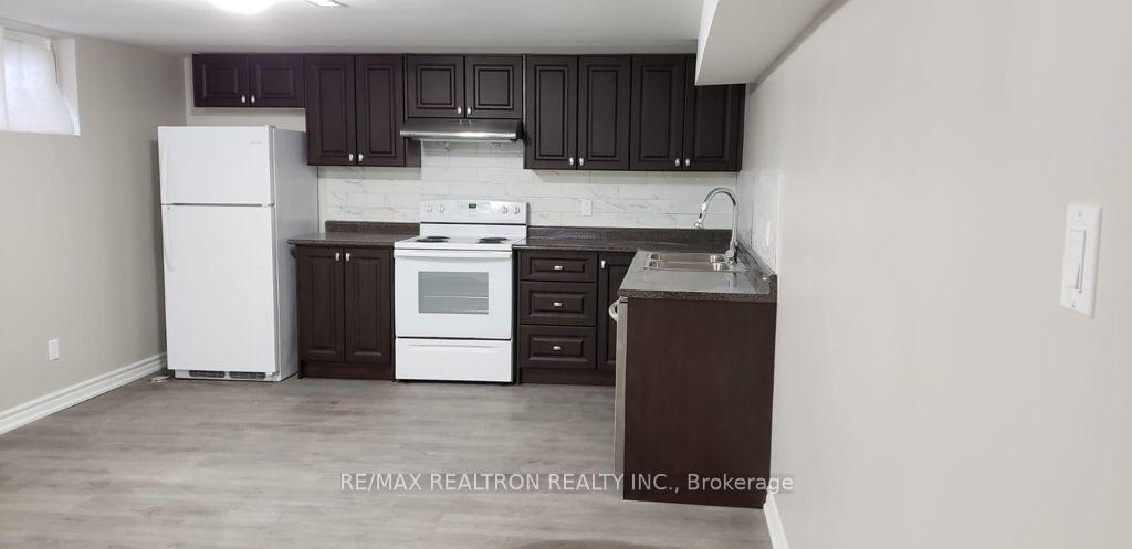 Lower - 56 Rochman Boulevard, Toronto 3